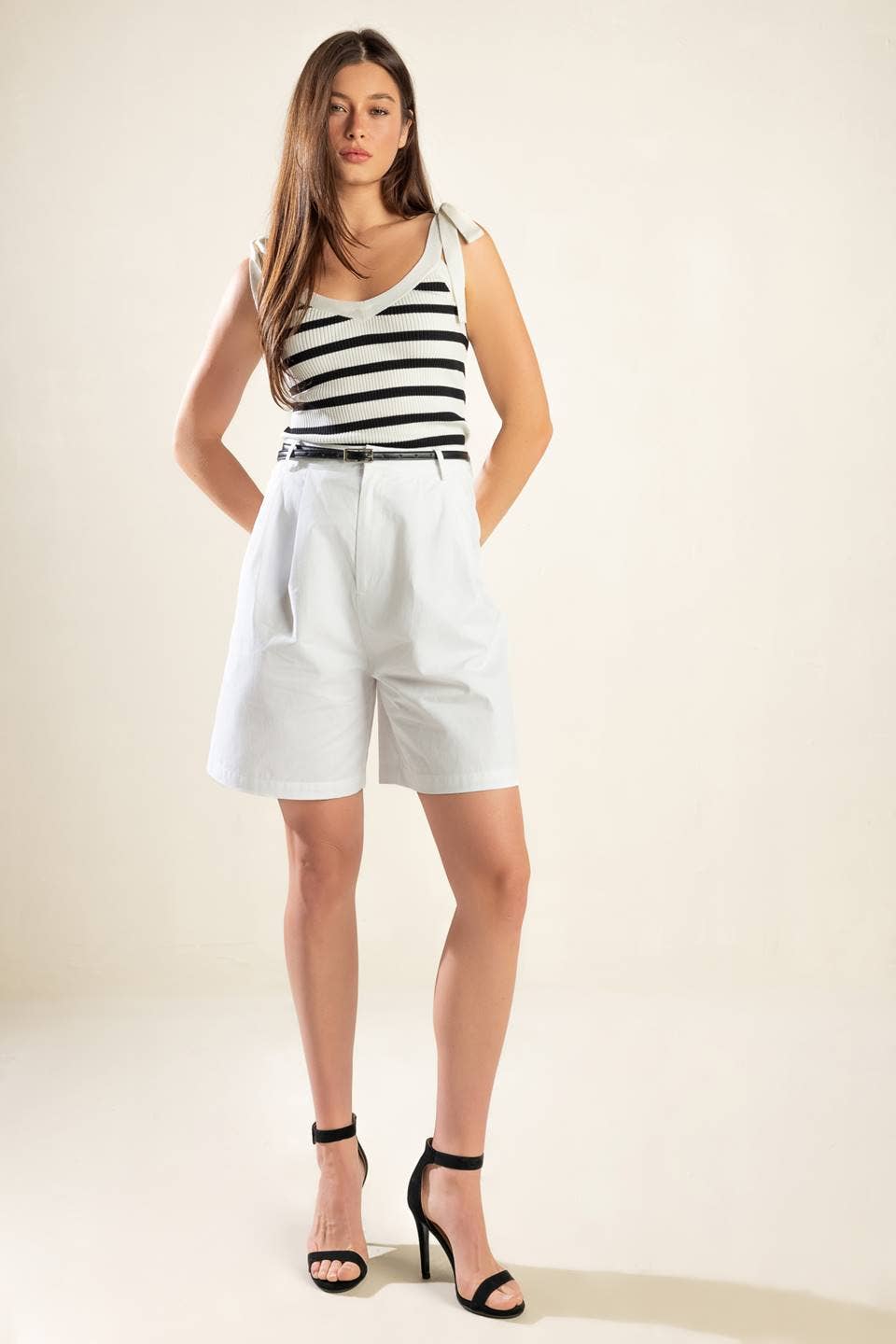 Self tie ribbed sweater knit tank top - ISW5371: IVORY BLACK / Contemporary