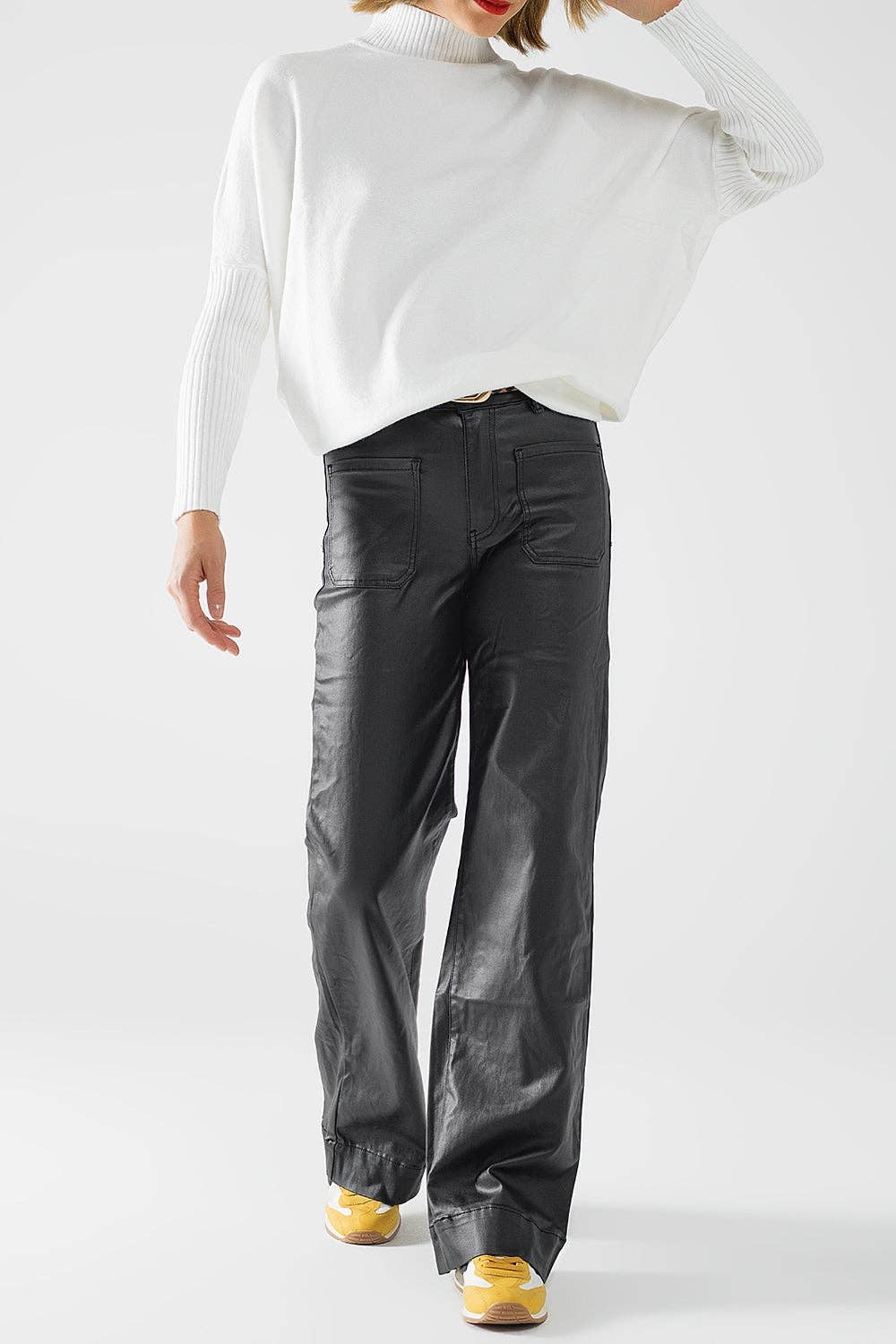 Faux leather pants with wide leg and pocket detail: Black