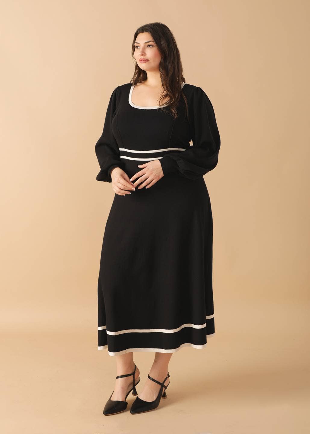 Black and white sweater knit midi dress - ISW5312-P: