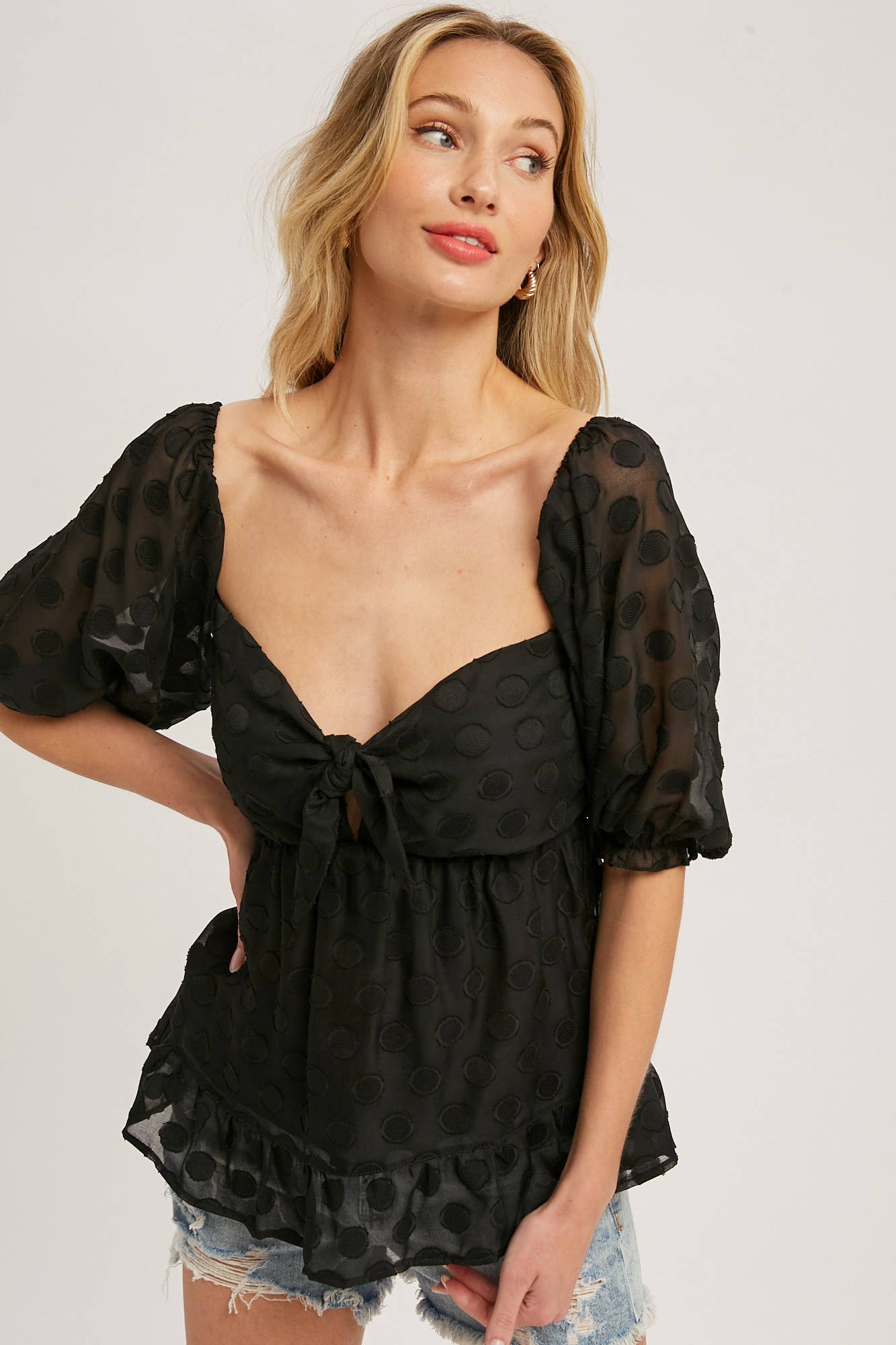 POLKA DOT FRONT TIE BLOUSE: BLACK / M