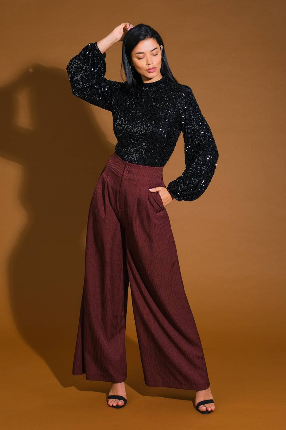 A sequin top - IT13404: BLACK SILVER / Contemporary / S