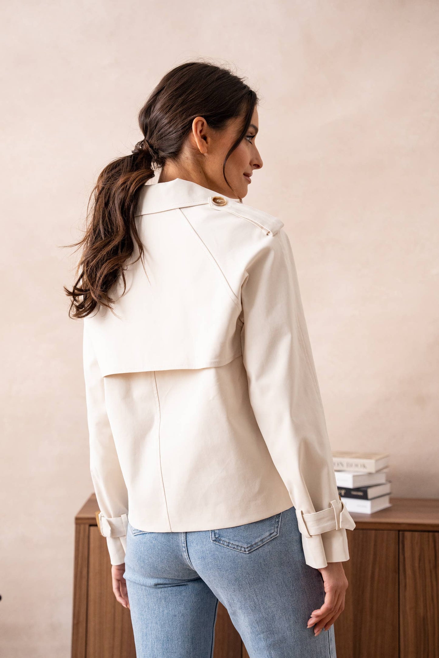 Plain cropped cotton trench coat: Beige