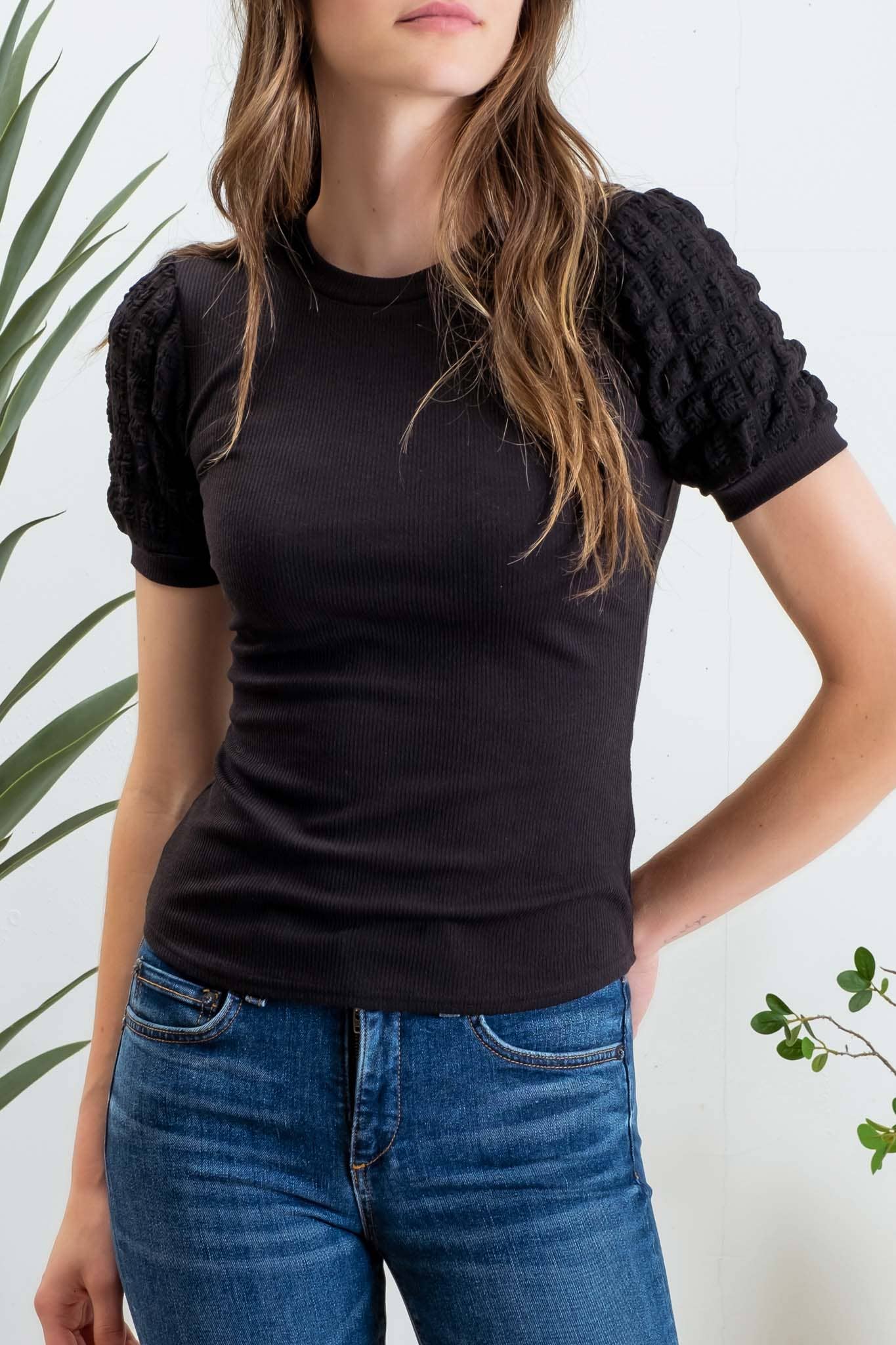 POPCORN SLEEVE KNIT TOP: BLACK