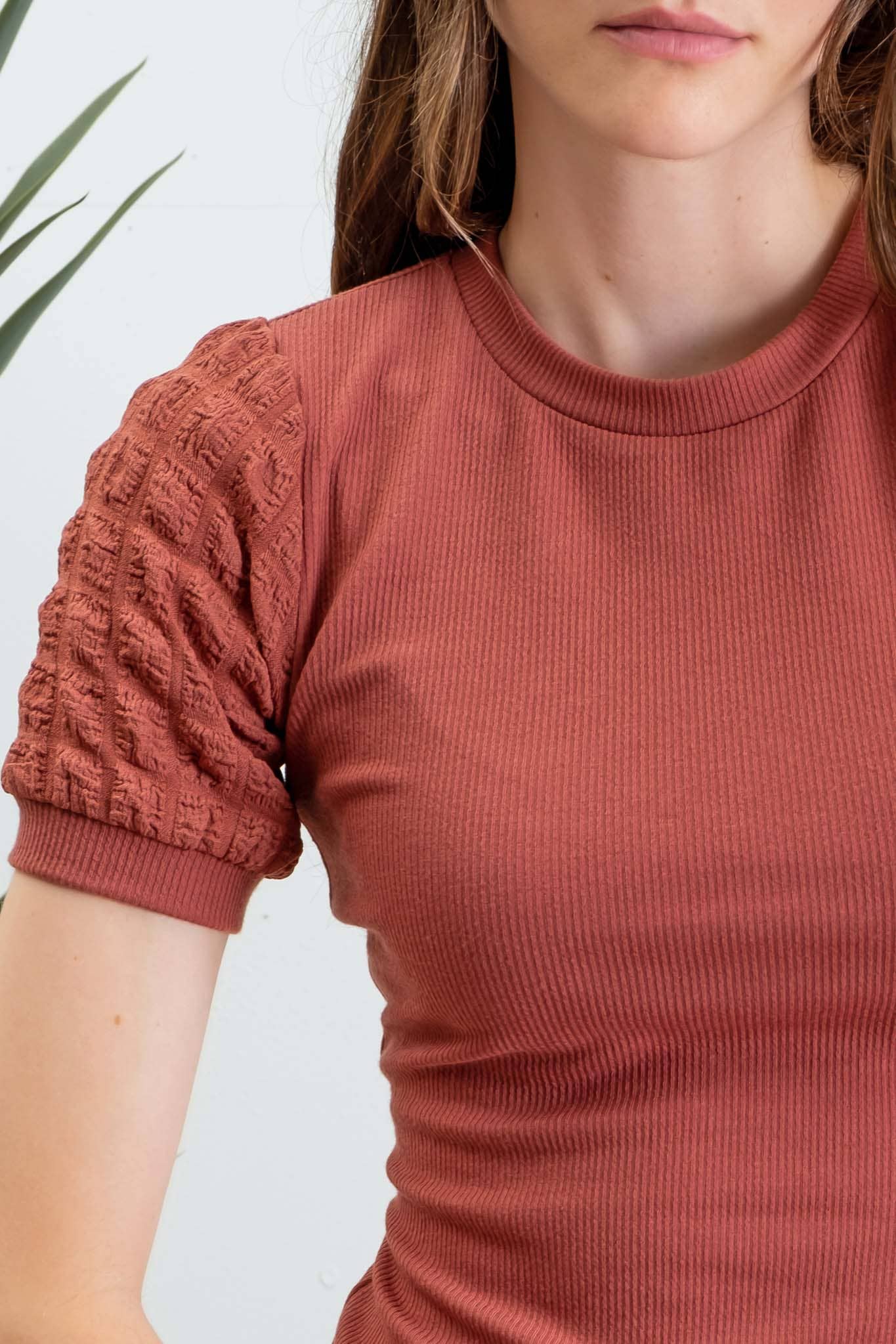 POPCORN SLEEVE KNIT TOP: BLACK