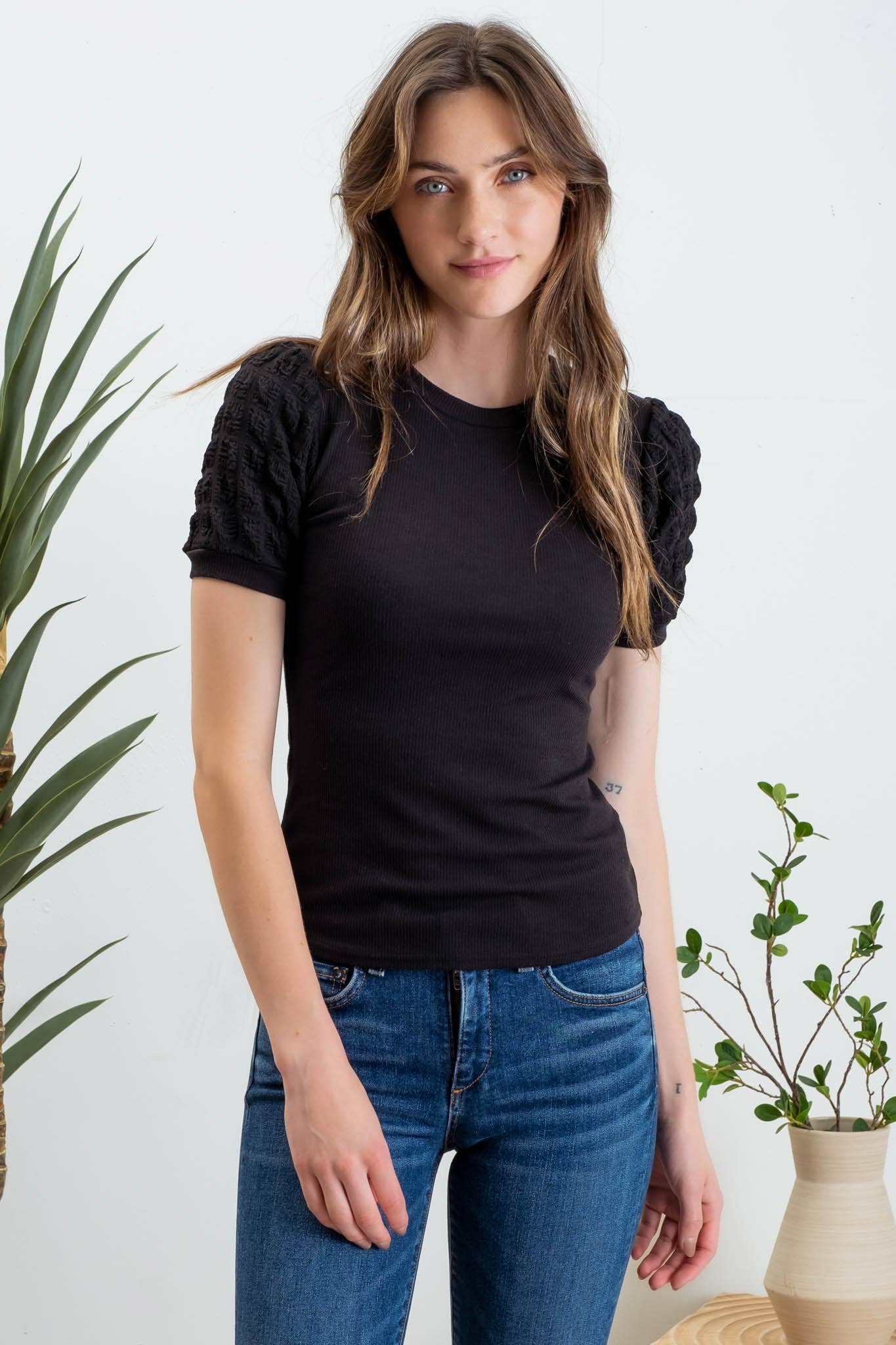 POPCORN SLEEVE KNIT TOP: BLACK