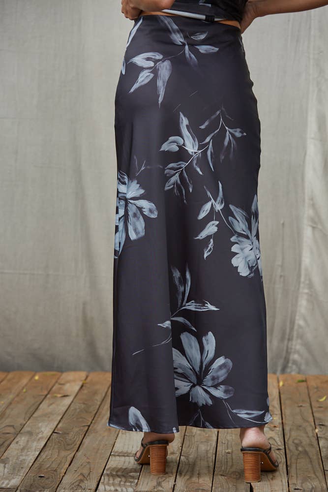 Floral Print Flare Midi Skirt: Black Grey