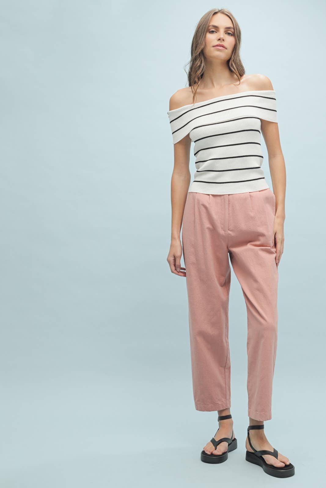 STRIPED OFF THE SHOULDER SWEATER TOP / WL25-10559: OFF WHITE/BLACK