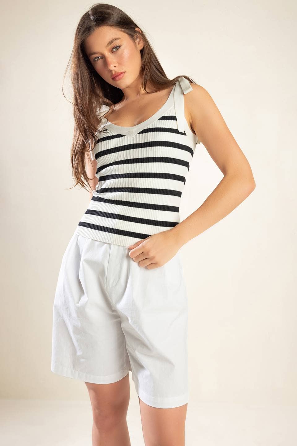 Self tie ribbed sweater knit tank top - ISW5371: IVORY BLACK / Contemporary