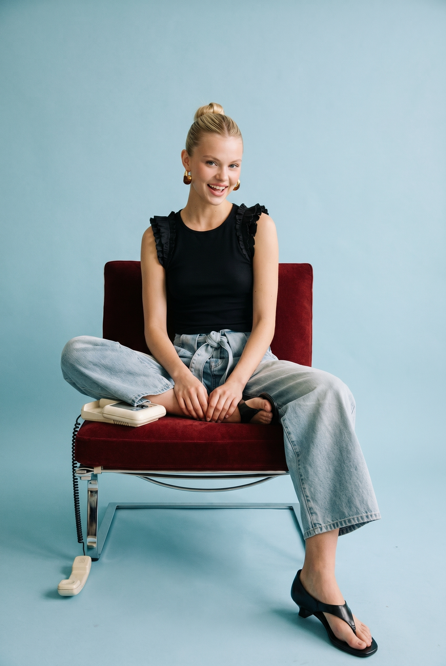 Ruffle Trim Sleeveless Knit Top: Black