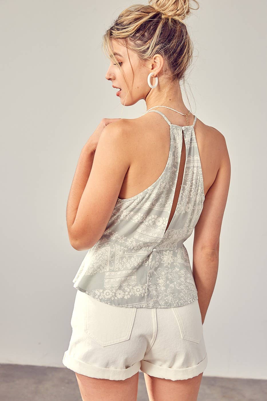FLORAL BANDANA HALTER NECK FRONT KNOTTED TOP: Sage