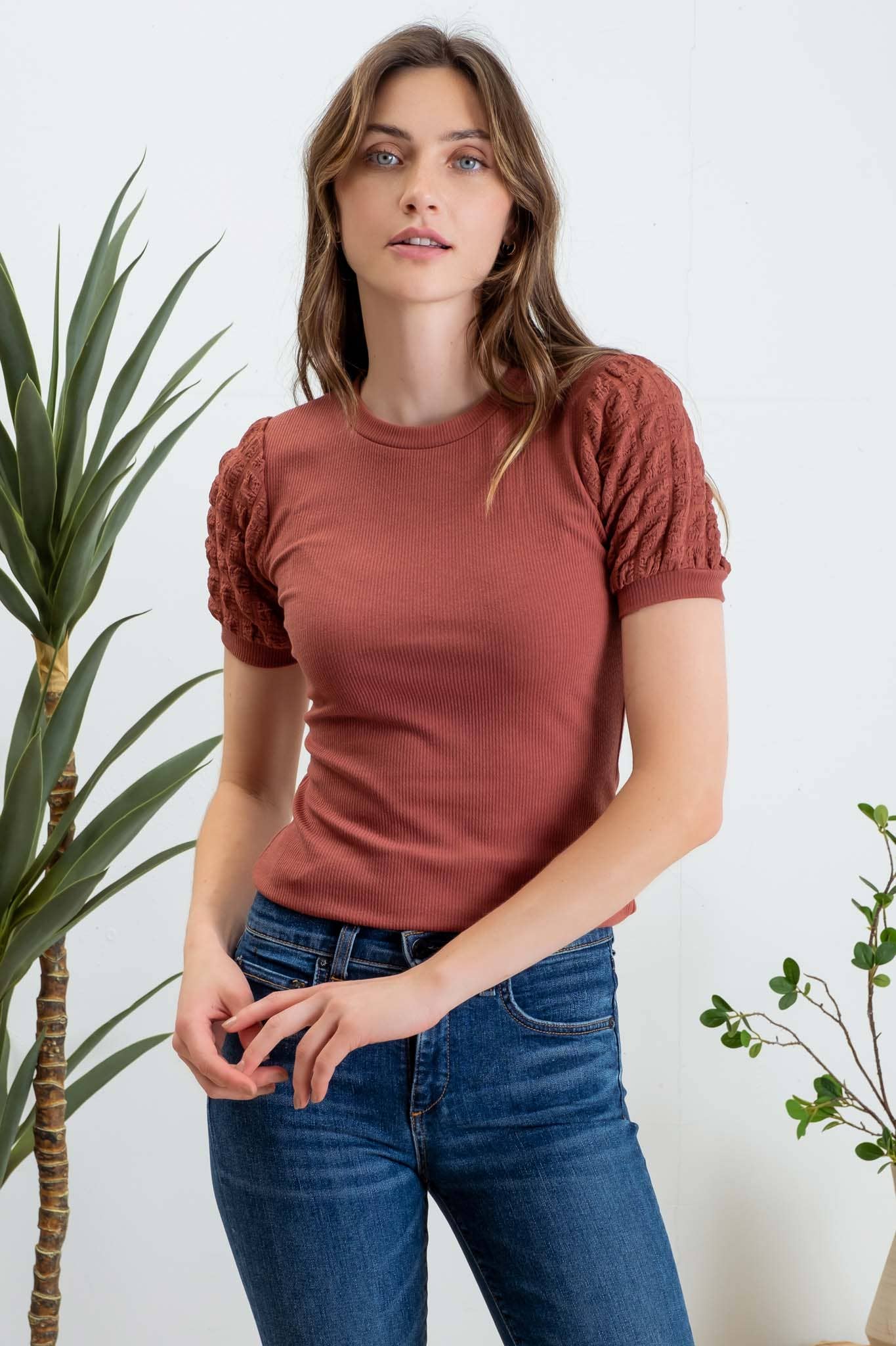 POPCORN SLEEVE KNIT TOP: BLACK