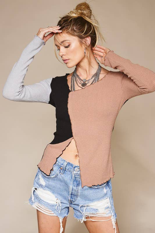 MT1340 MULTICOLOR KNIT TOP WITH LETTUCE TRIM AND FRONT SLIT: Blue Multi / S