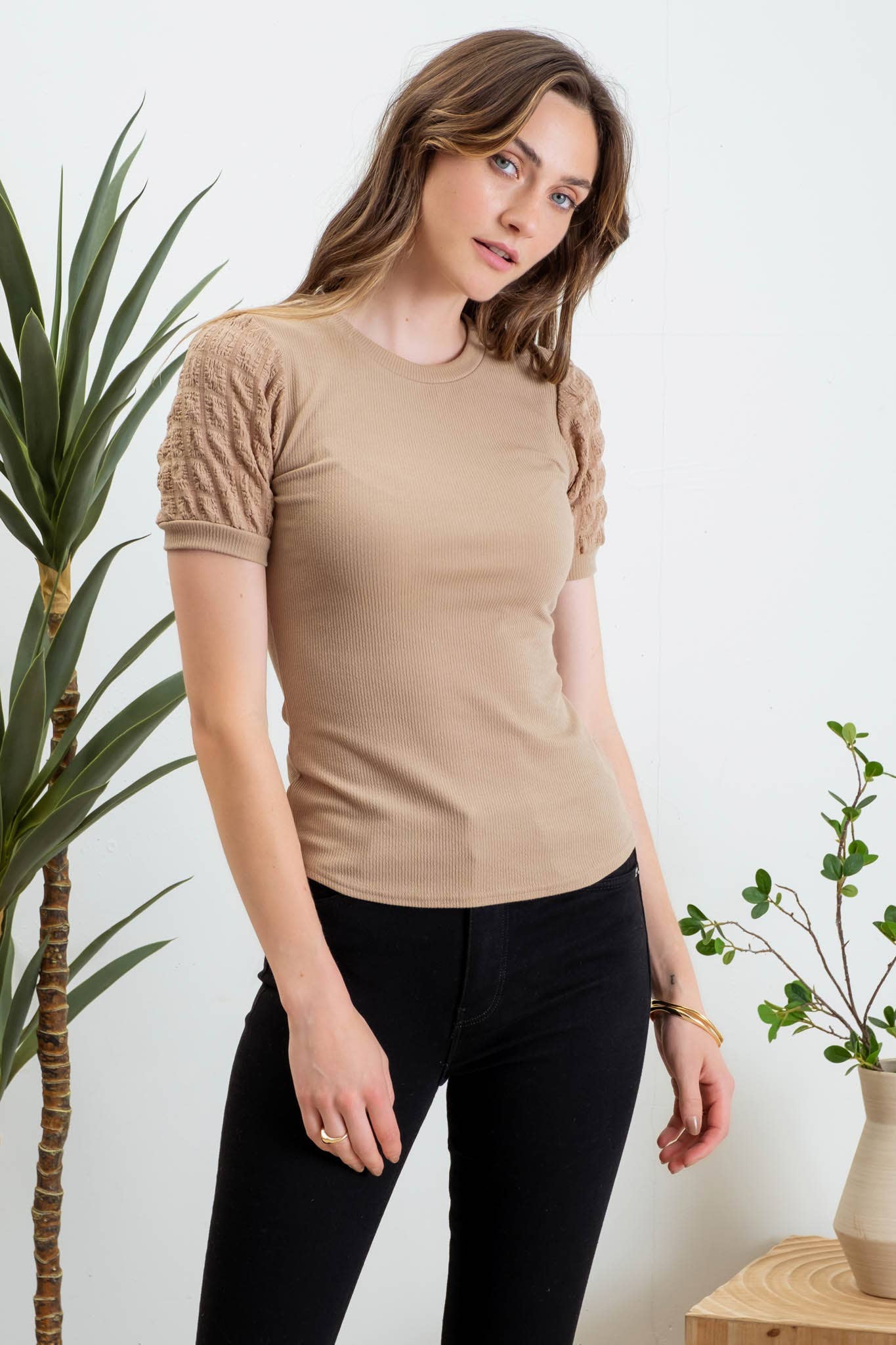 POPCORN SLEEVE KNIT TOP: BLACK