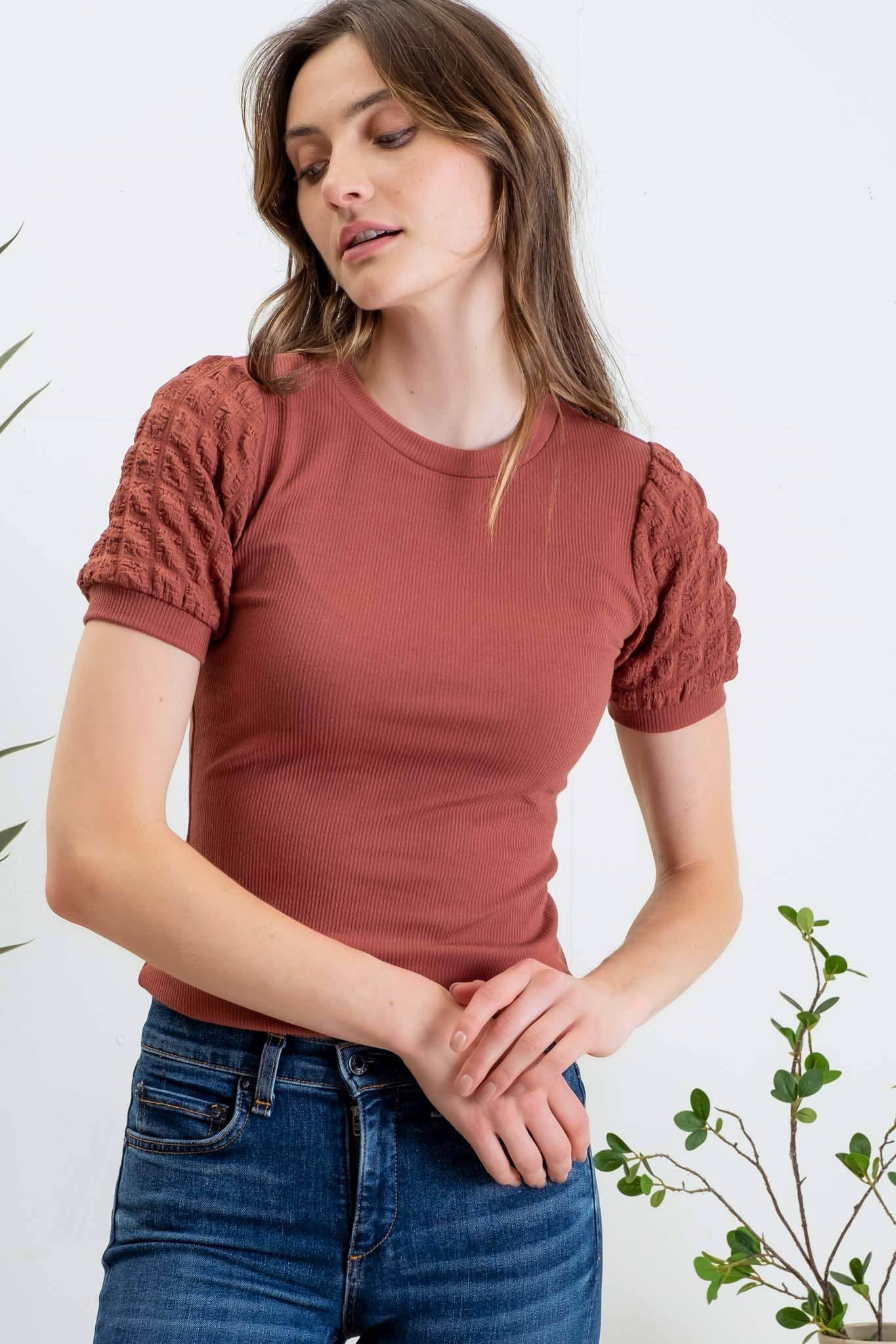POPCORN SLEEVE KNIT TOP: BLACK
