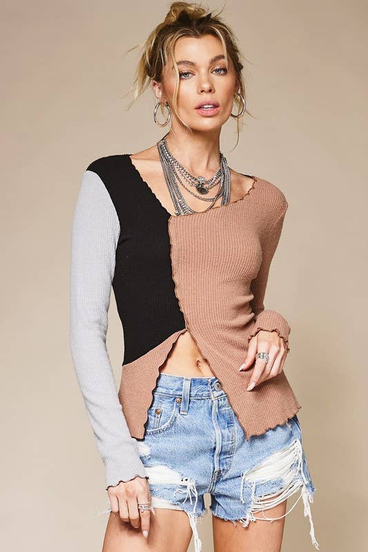 MT1340 MULTICOLOR KNIT TOP WITH LETTUCE TRIM AND FRONT SLIT: Blue Multi / S