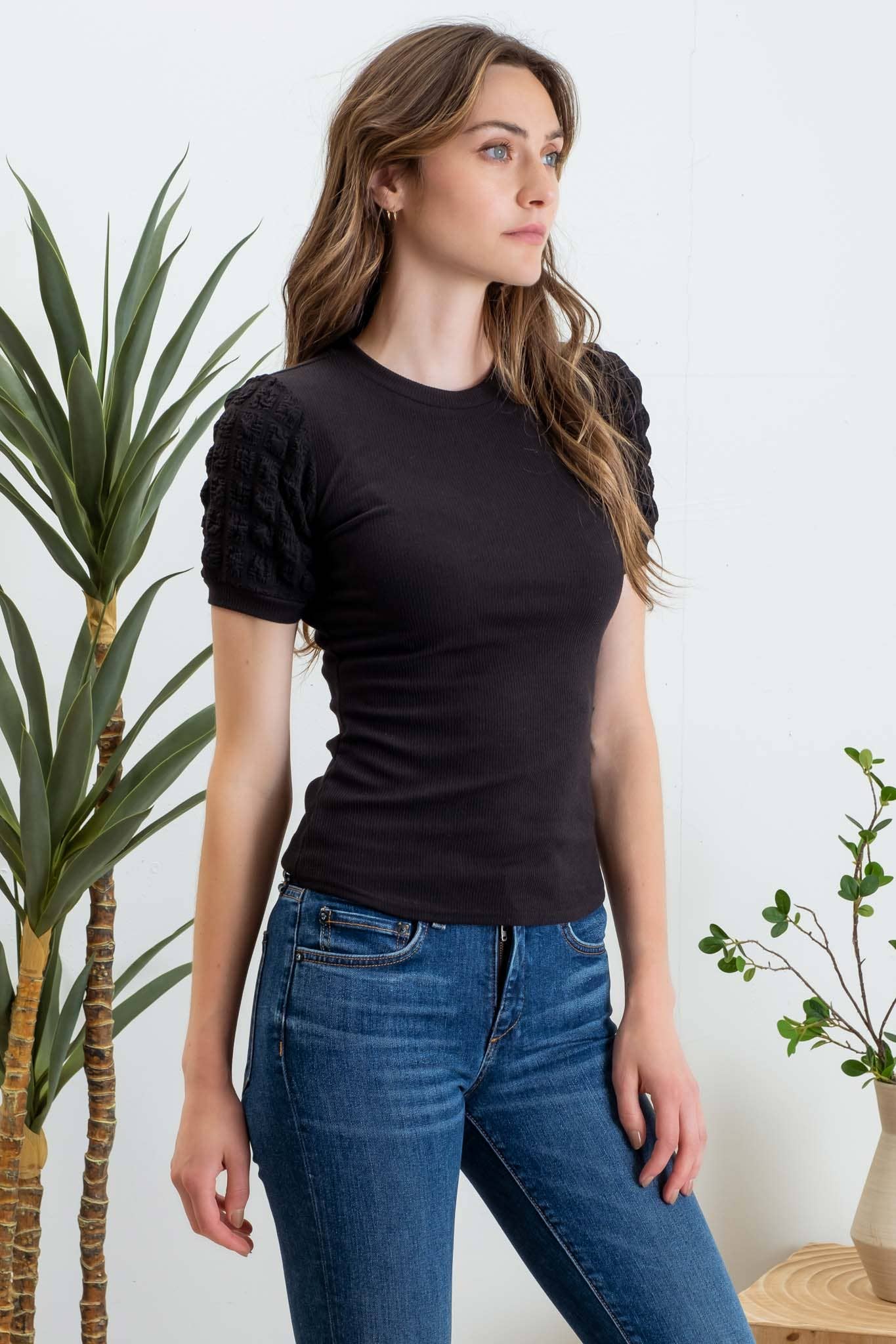 POPCORN SLEEVE KNIT TOP: BLACK