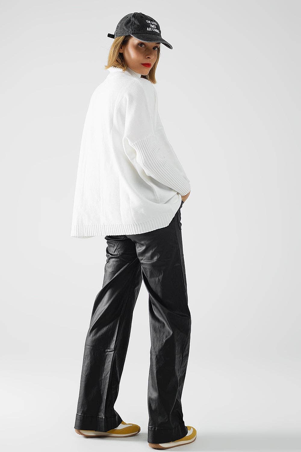 Faux leather pants with wide leg and pocket detail: Black