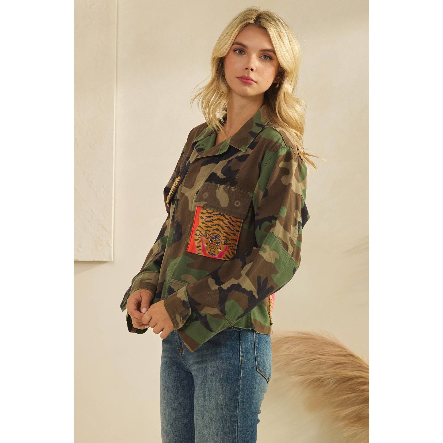 Camo jacket with Tiger Print contrast