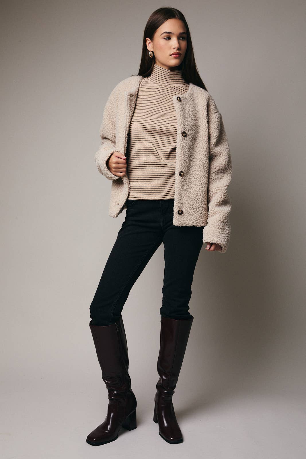 SHERPA OUTERWEAR: OATMEAL
