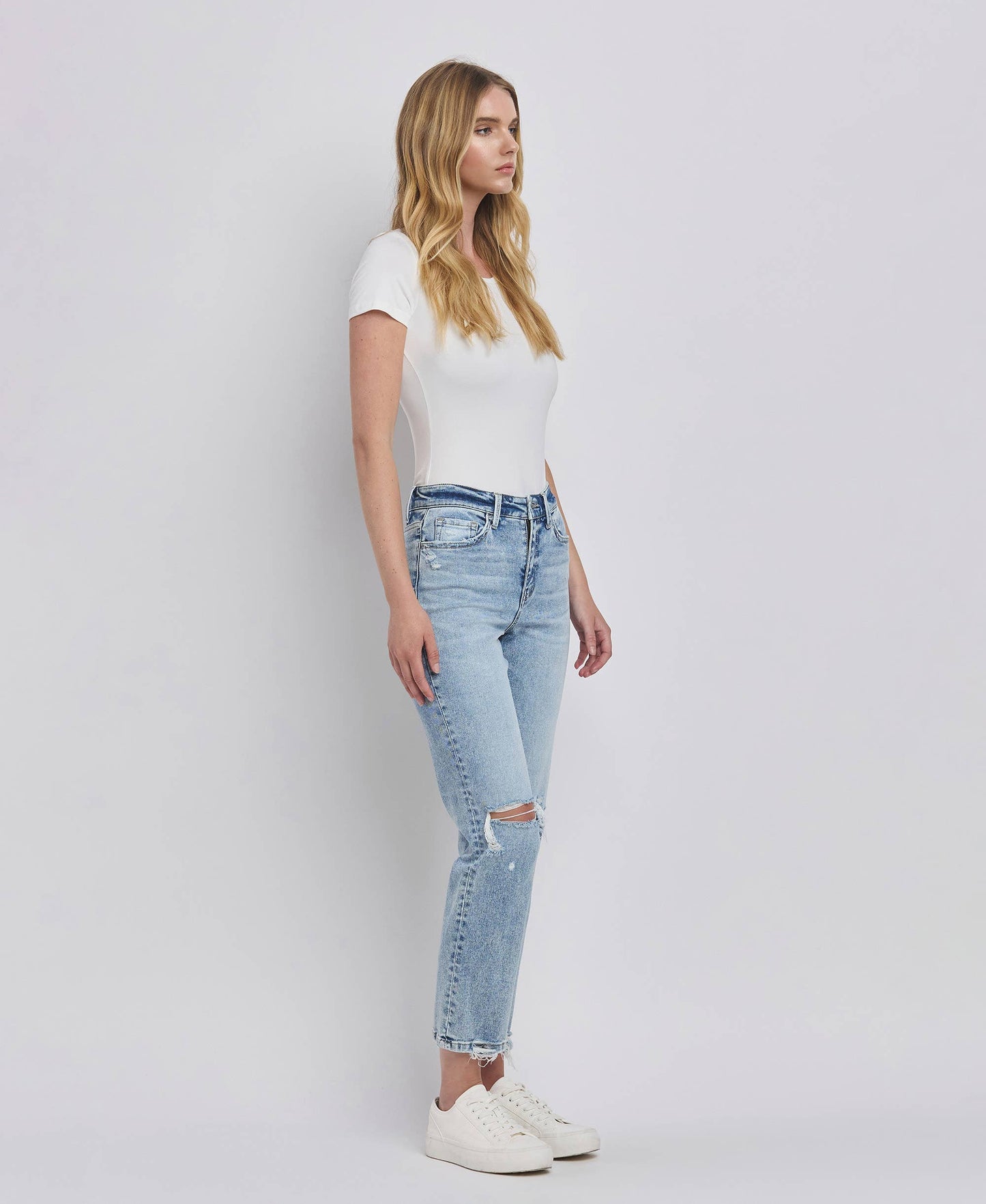 HIGH RISE DISTRESSED STRAIGHT JEANS F5689: VIVID