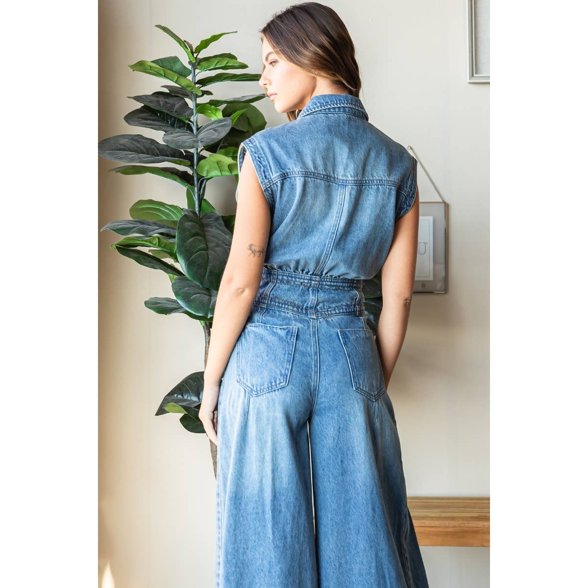 Denim Button Down Sleeveless Jumpsuit: Medium Wash