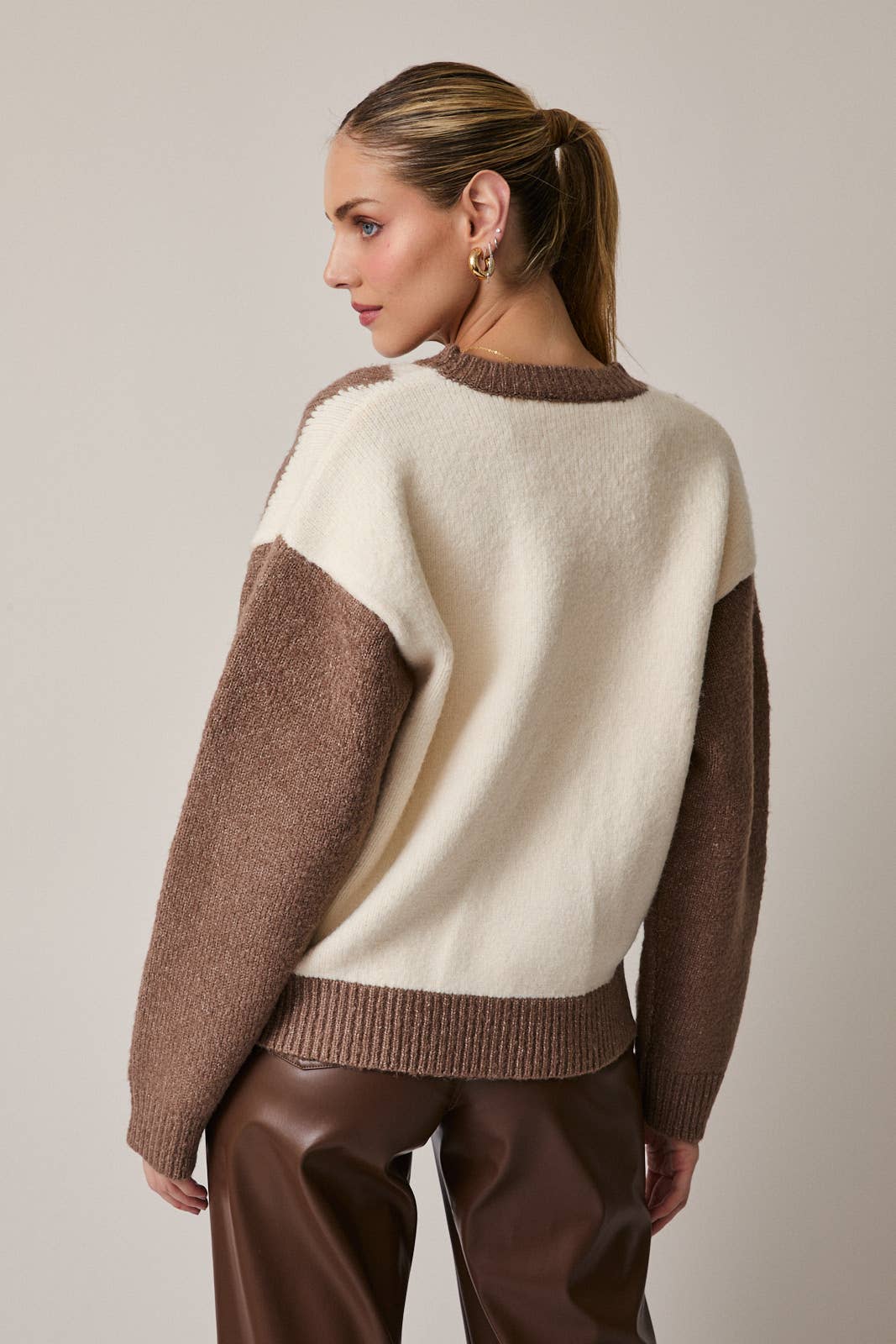 ARGYLE SWEATER: MOCHA-CREAM
