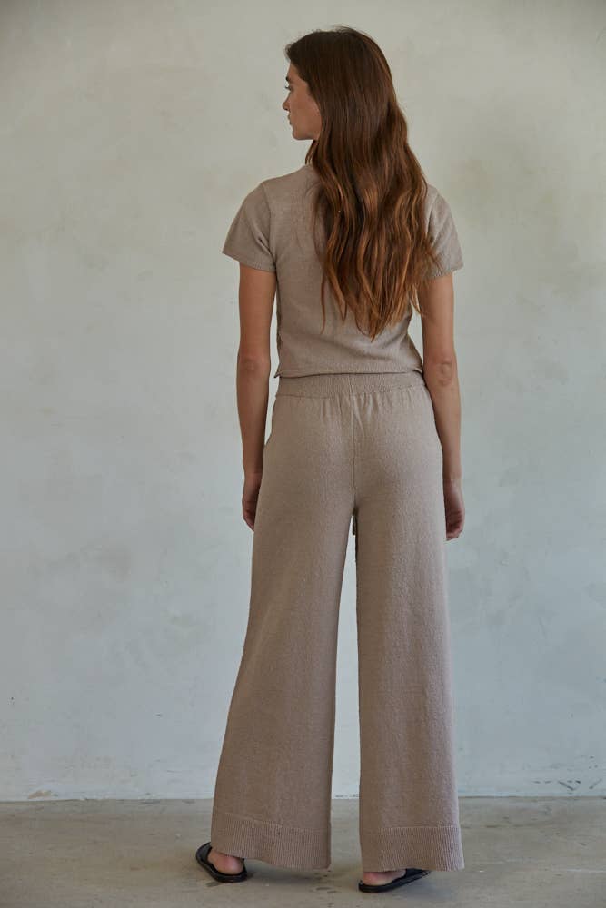 Mocha Short Sleeve Crop Top: Mocha