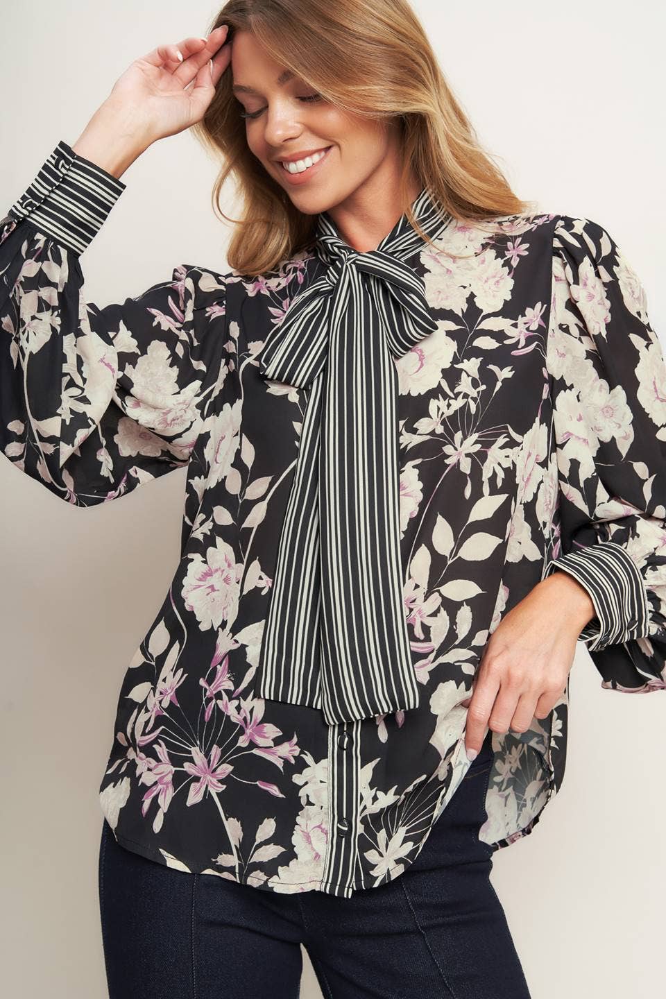 Black/white floral/striped blouse - IT13860: