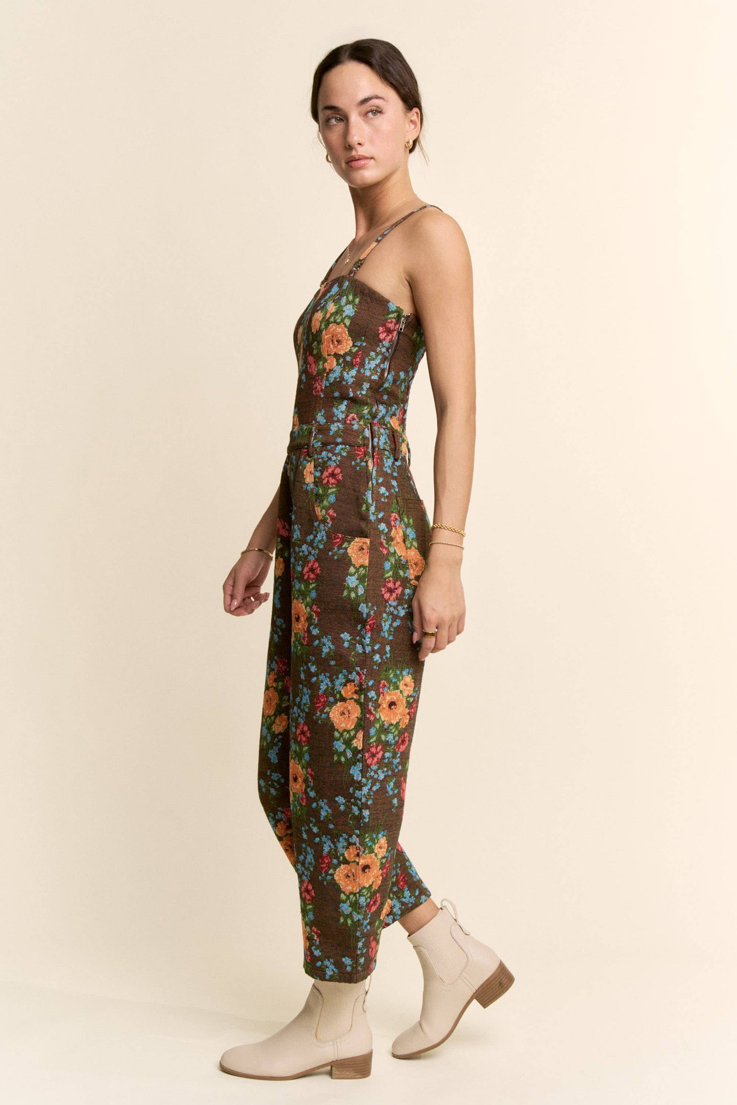 FLORAL JUMPSUIT SPAGHETTI STRAPS SQUARE NECKLINE: Brown
