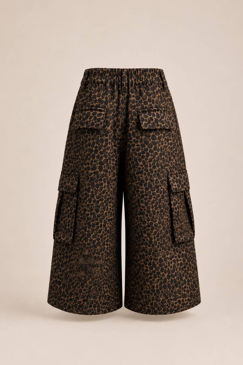 LEOPARD PRINT CARGO CULOTTE SHORTS