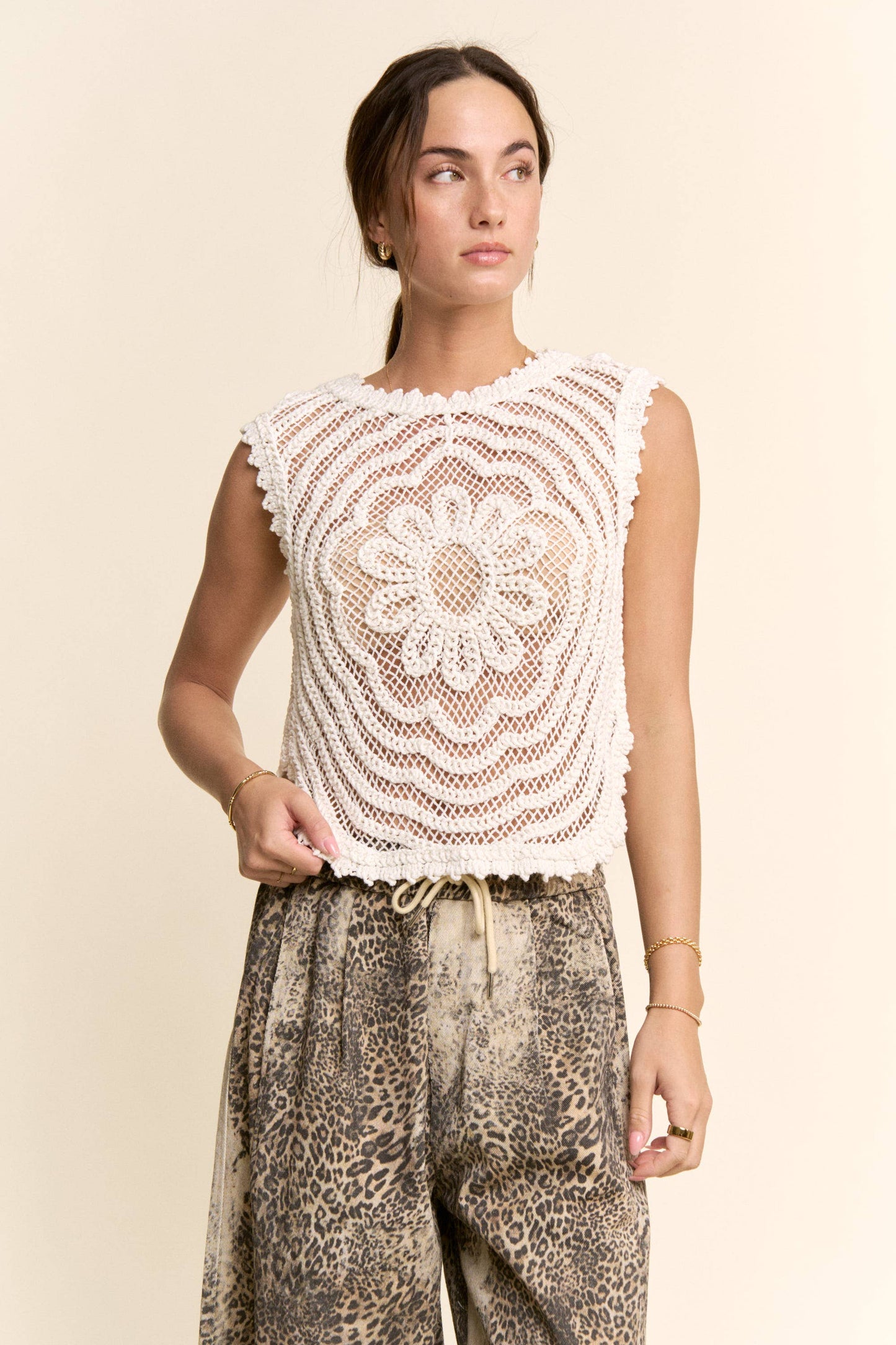CROCHET CROP TANK TOP SLEEVELESS OPEN LACE FLORAL: Cream