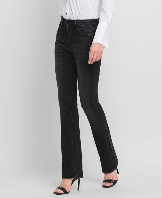 HIGH RISE SLIM BOOTCUT JEANS F4620: SIGNIFICANT / 24