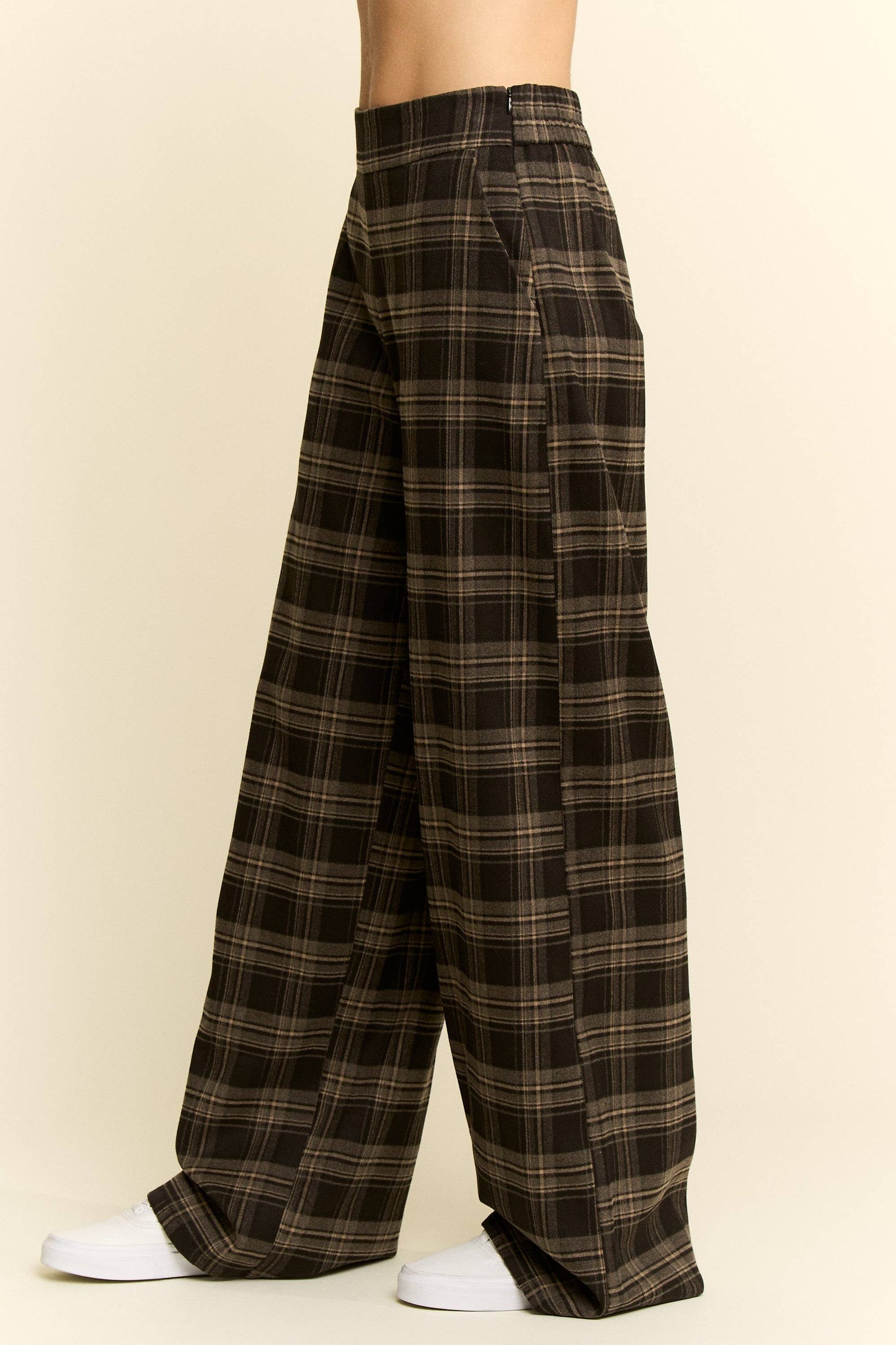 PLAID WIDE LEG SOFT DRESS PANTS: OLIVE/MOCHA