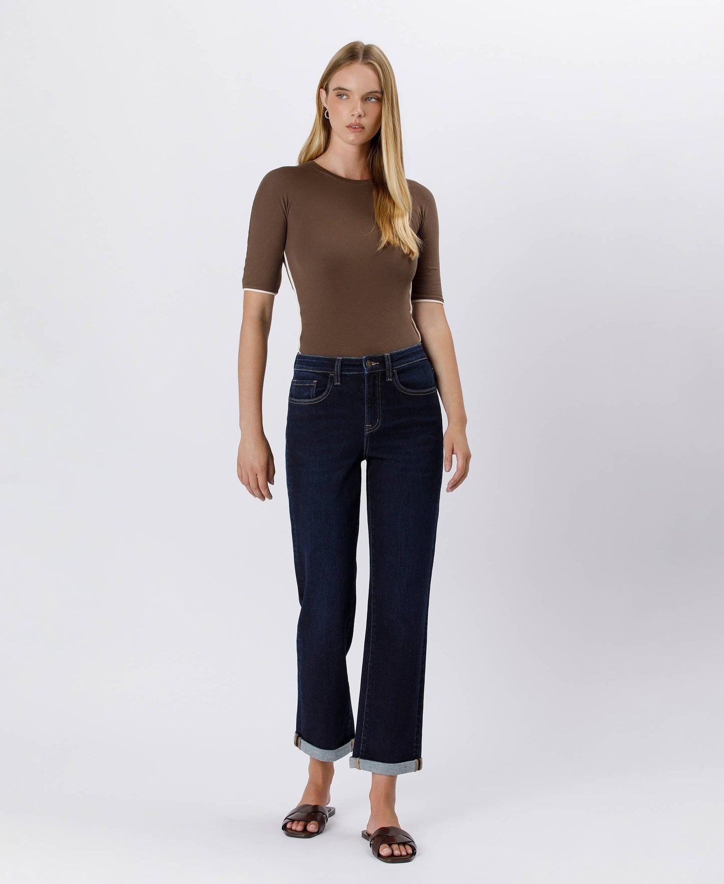 HIGH RISE CUFFED CROP STRAIGHT JEANS F5895: TIME AWAY