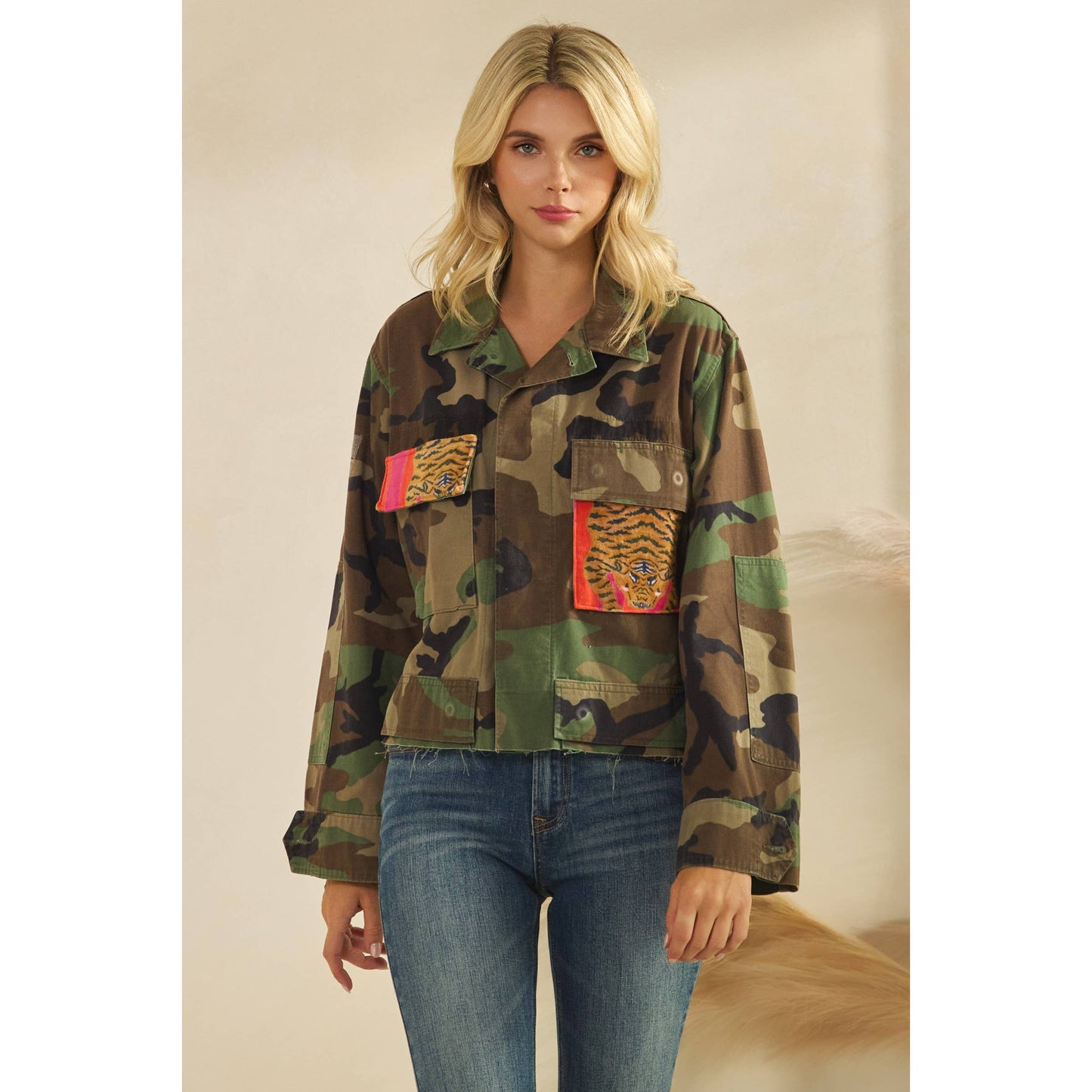 Camo jacket with Tiger Print contrast