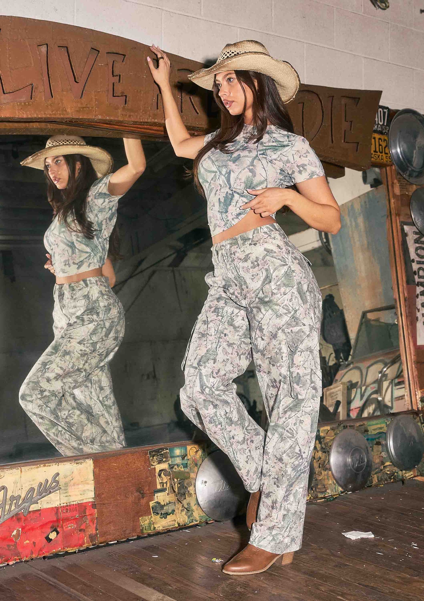 Rhinestone Camo Print Baggy Barrel Jeans: Pink wood