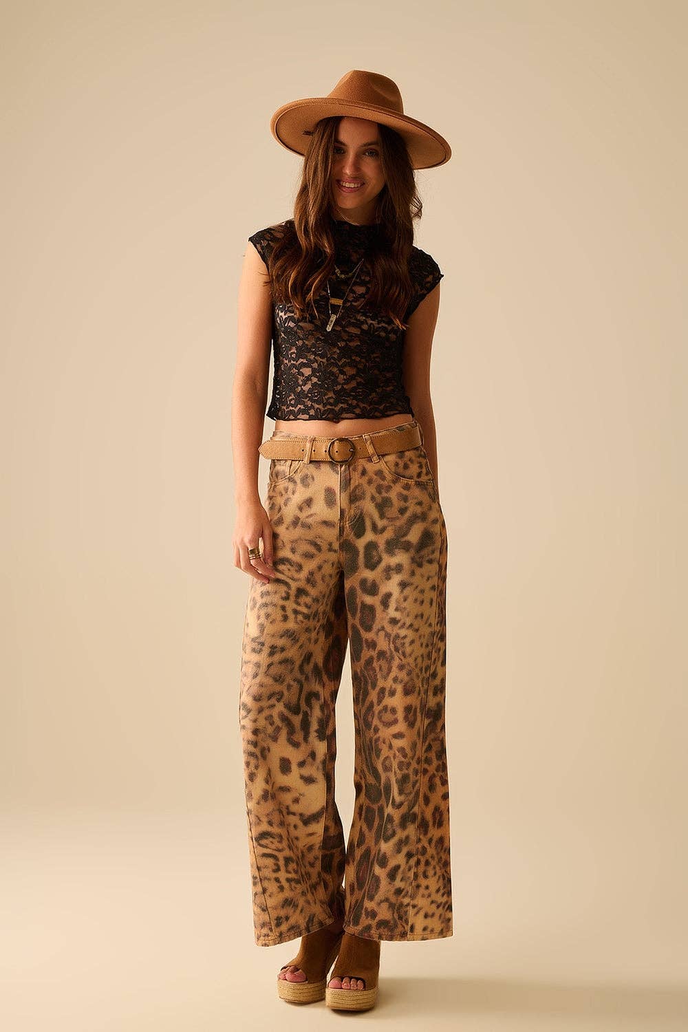 Romantic Lace T-shirt With Cap Sleeves in Black: BLACK