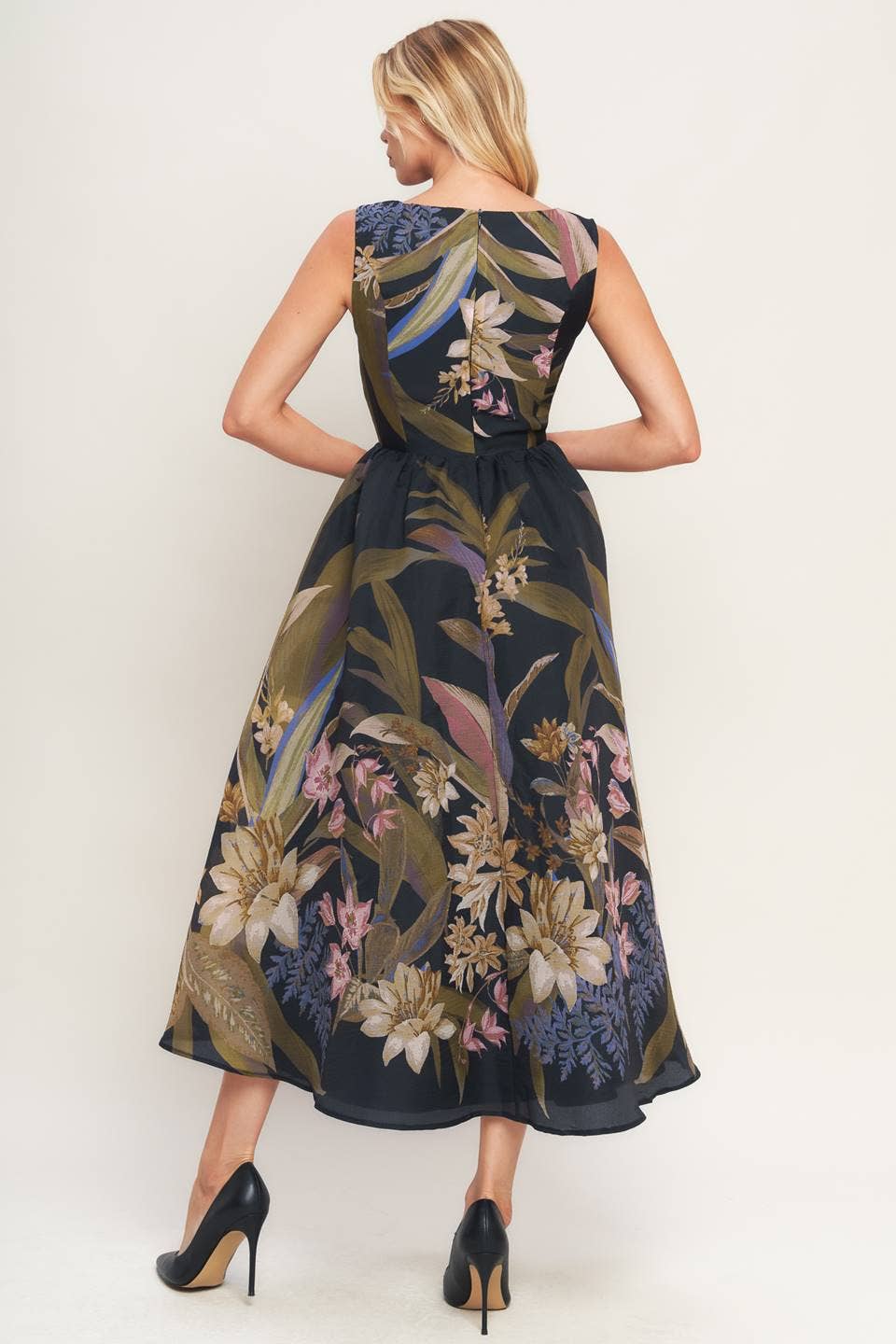 A printed woven midi dress - ID23111: Black