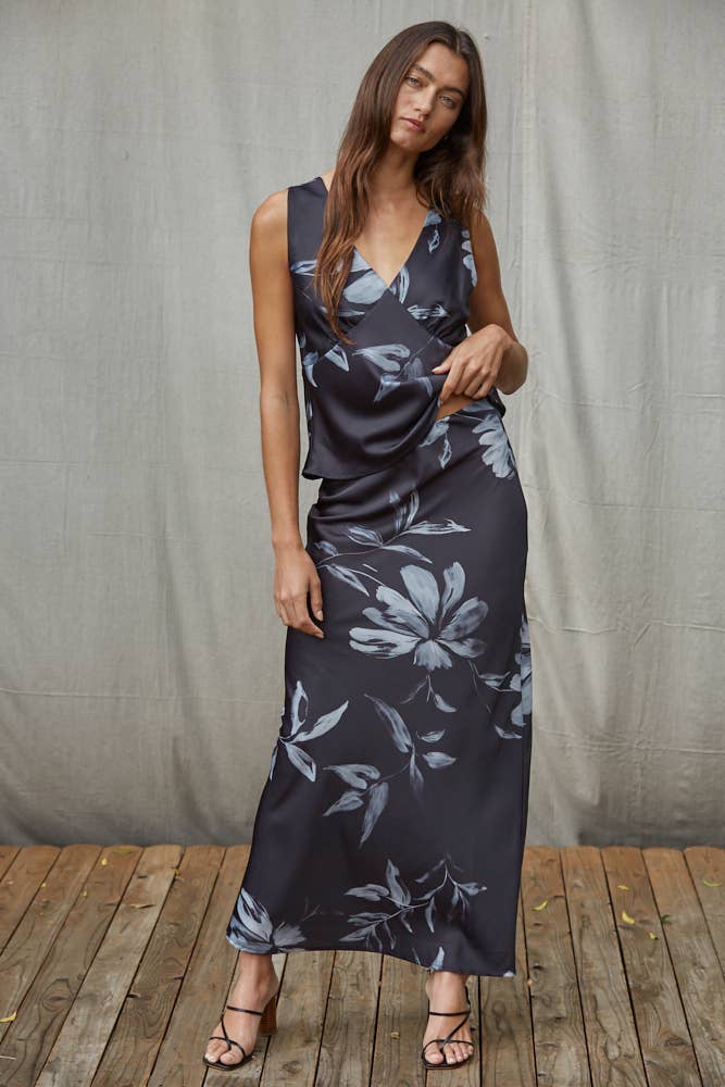 Floral Print Plunged V-Neck Sleeveless Top : Black Grey