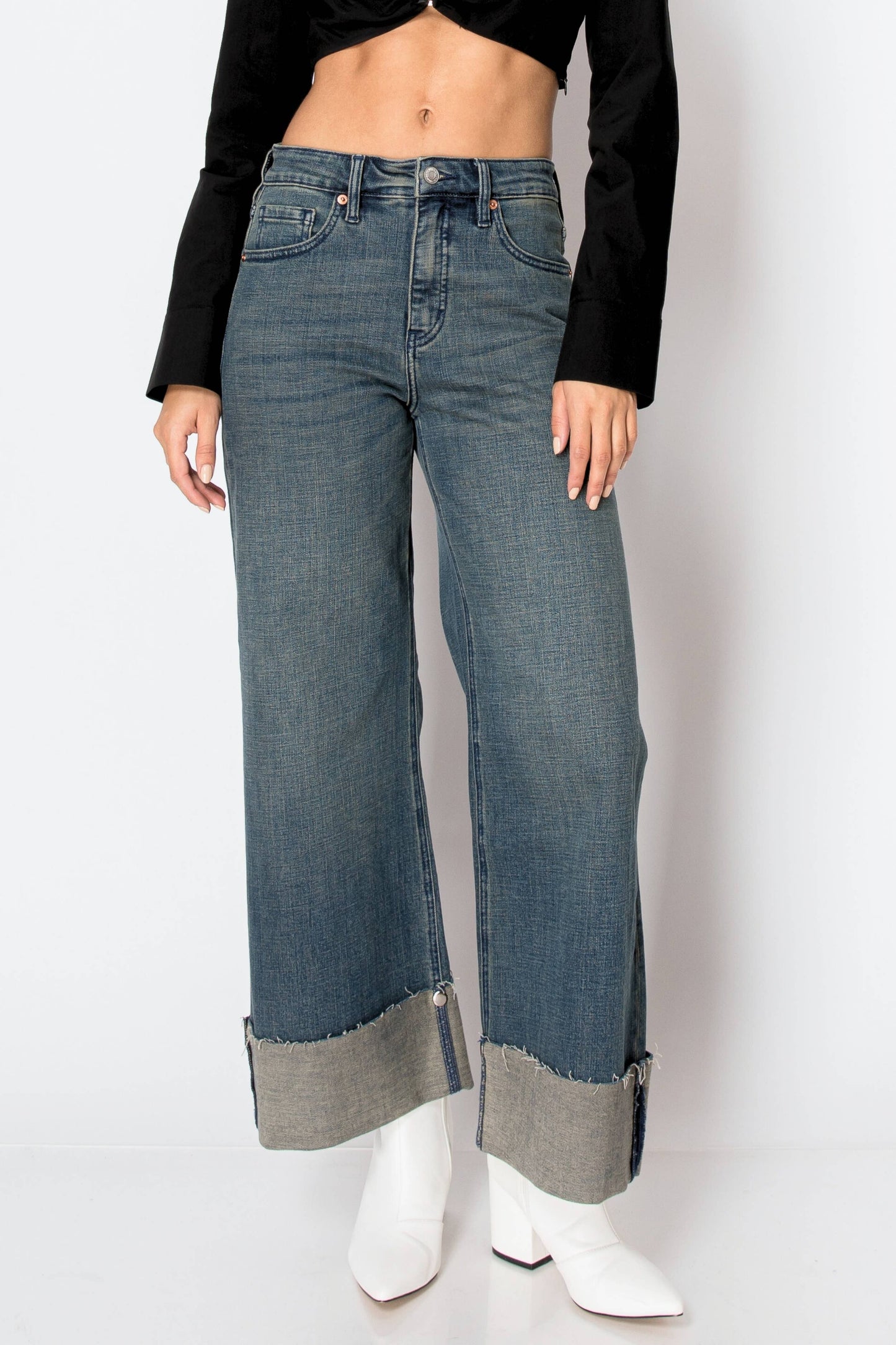 INSEAM TRANSFER TUMMY CONTROL HIGH RISE WIDE LEG JEANS: