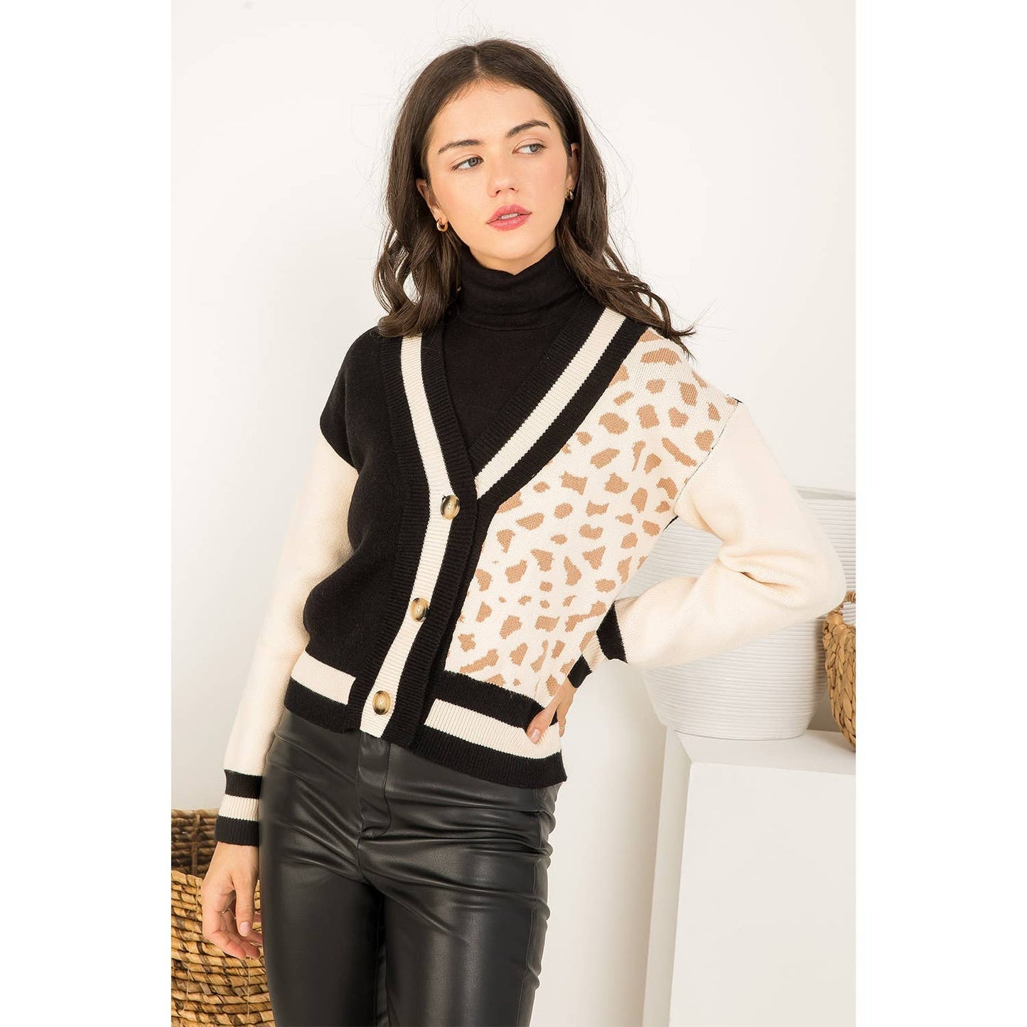 Leopard Knit Cardigan: BLACK