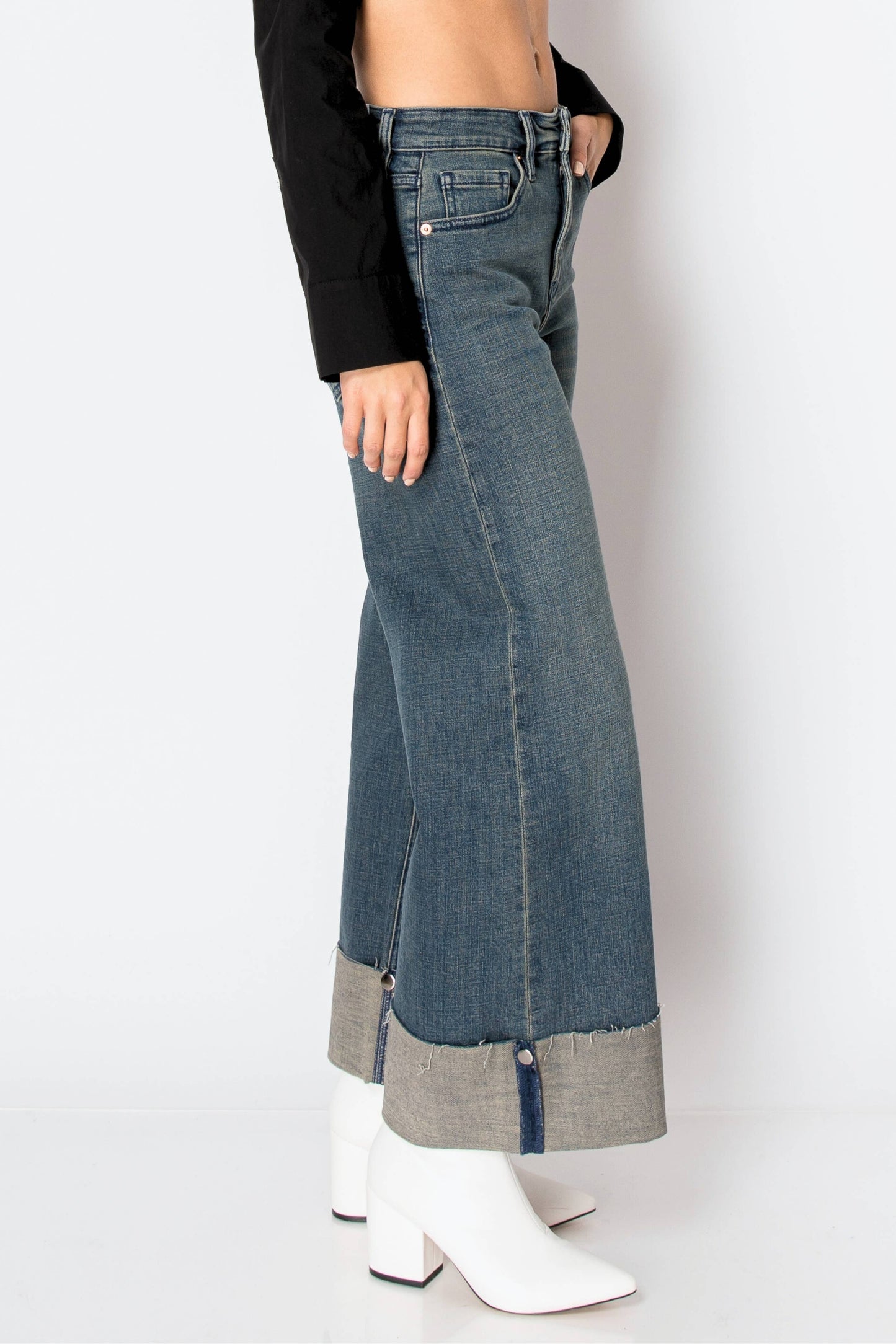 INSEAM TRANSFER TUMMY CONTROL HIGH RISE WIDE LEG JEANS: