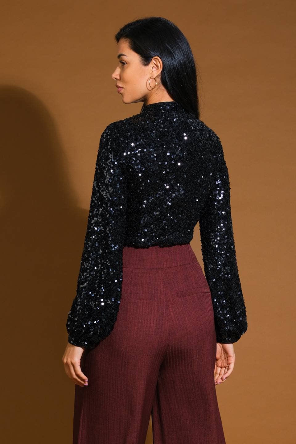 A sequin top - IT13404: BLACK SILVER / Contemporary / S