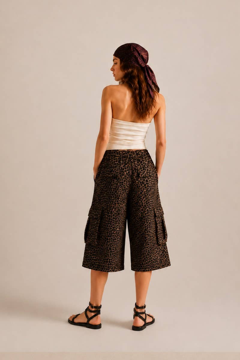 LEOPARD PRINT CARGO CULOTTE SHORTS