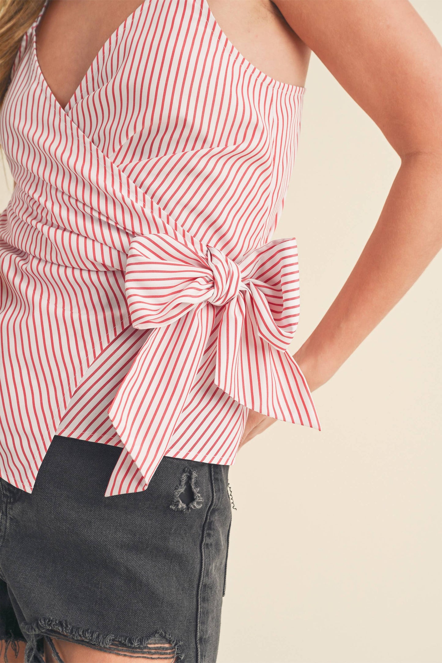 Salley Wrap Top: White/Red