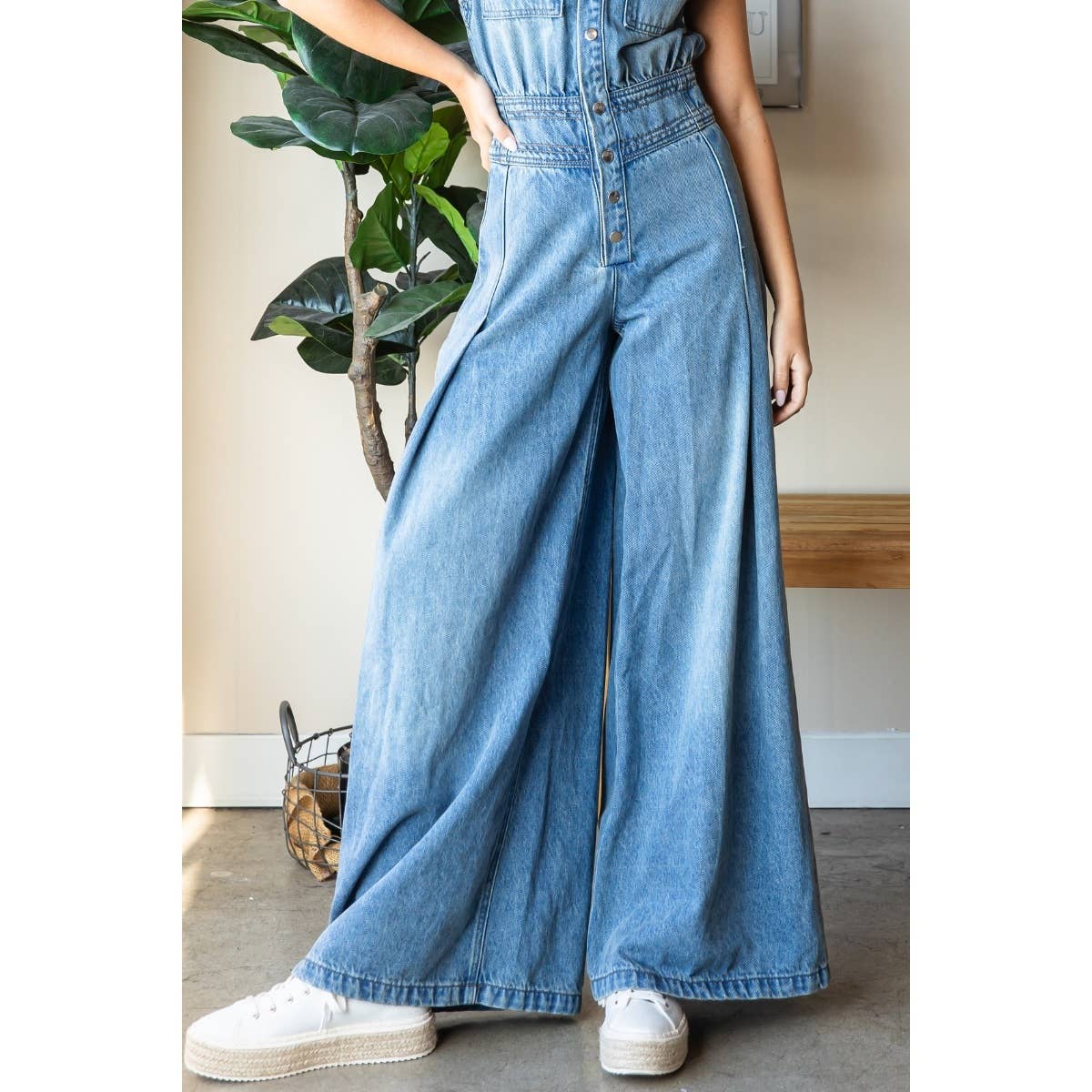 Denim Button Down Sleeveless Jumpsuit: Medium Wash