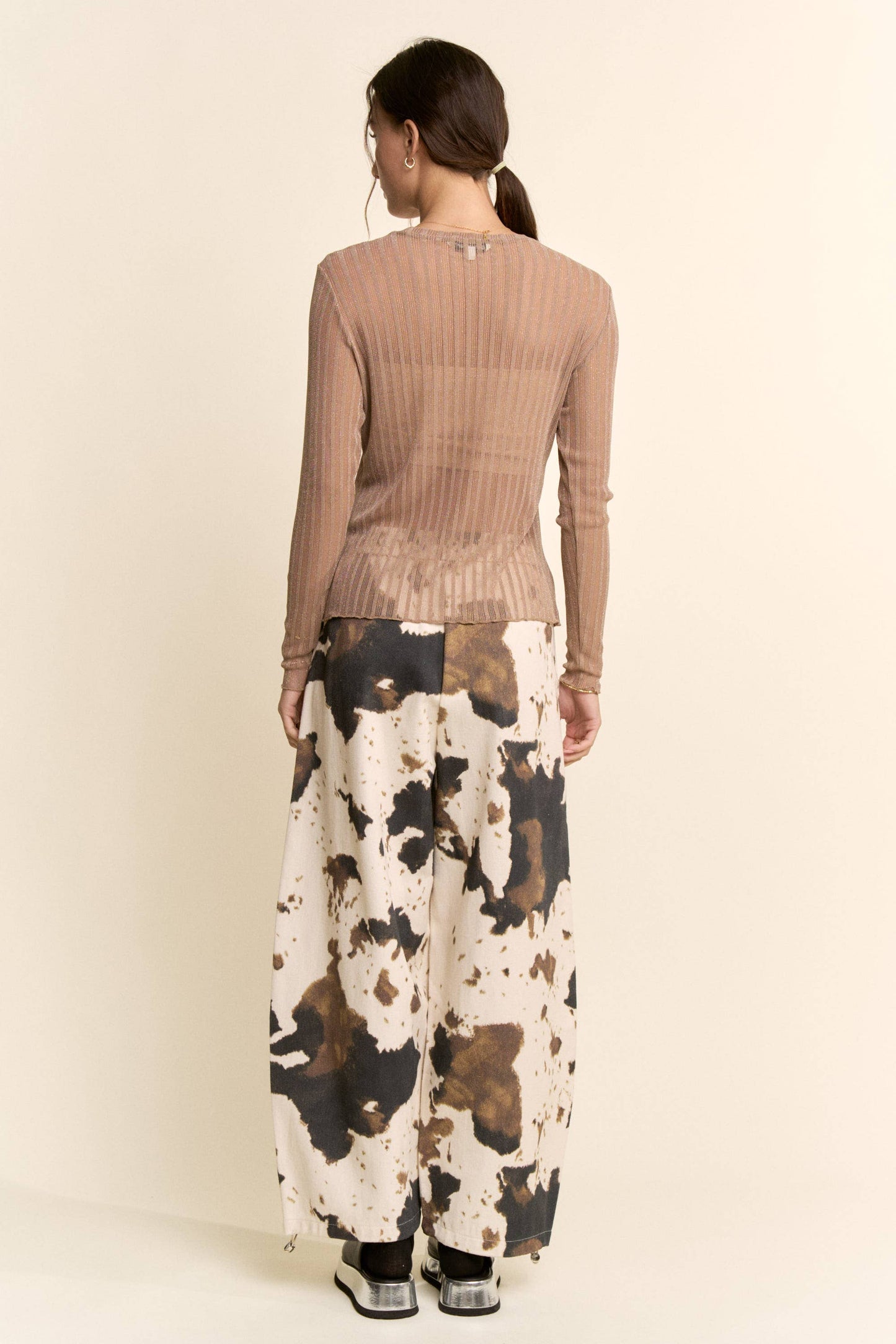 TIE-DYE WIDE-LEG DRAWSTRING-HEM PANTS: COW PRINT