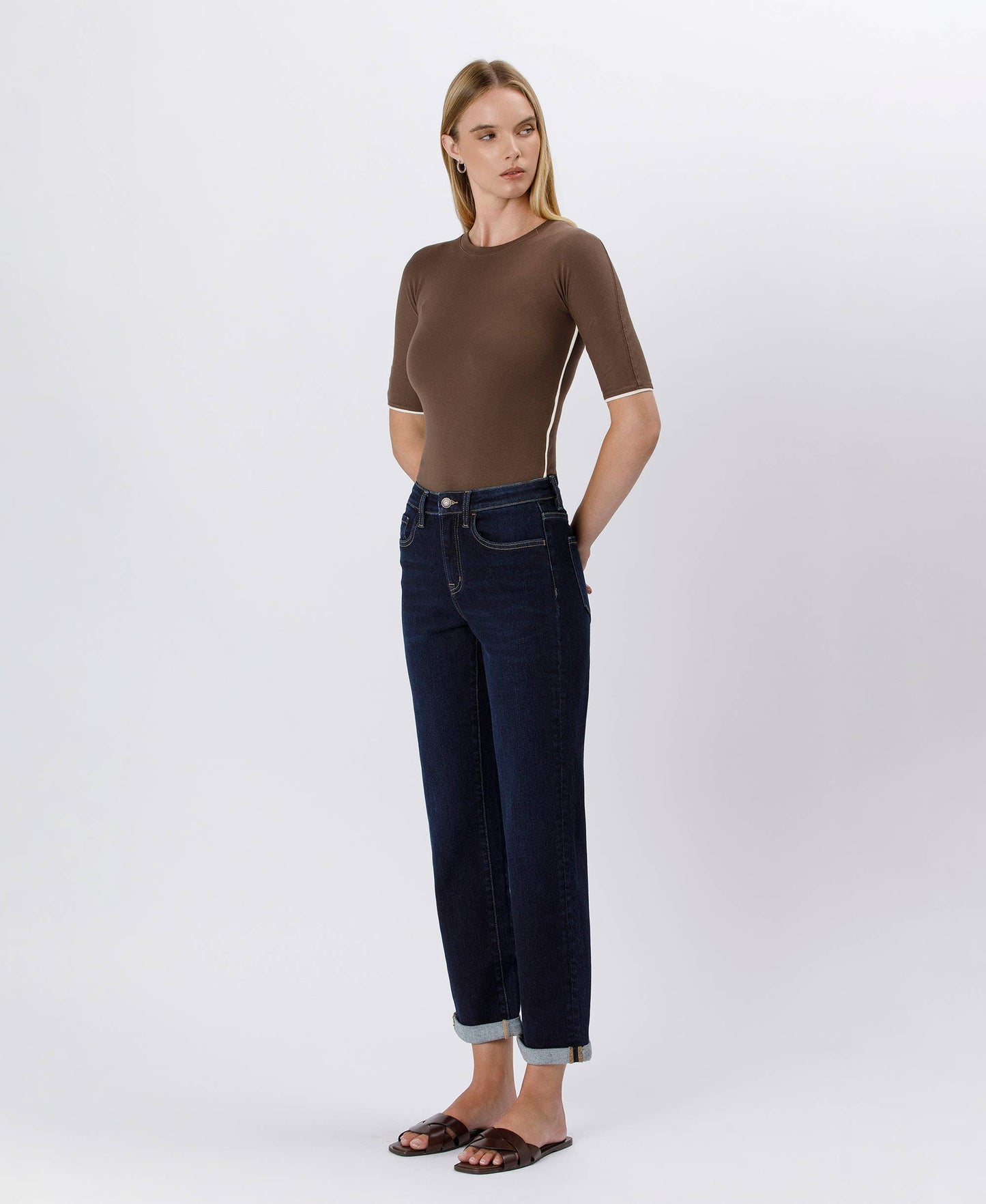 HIGH RISE CUFFED CROP STRAIGHT JEANS F5895: TIME AWAY