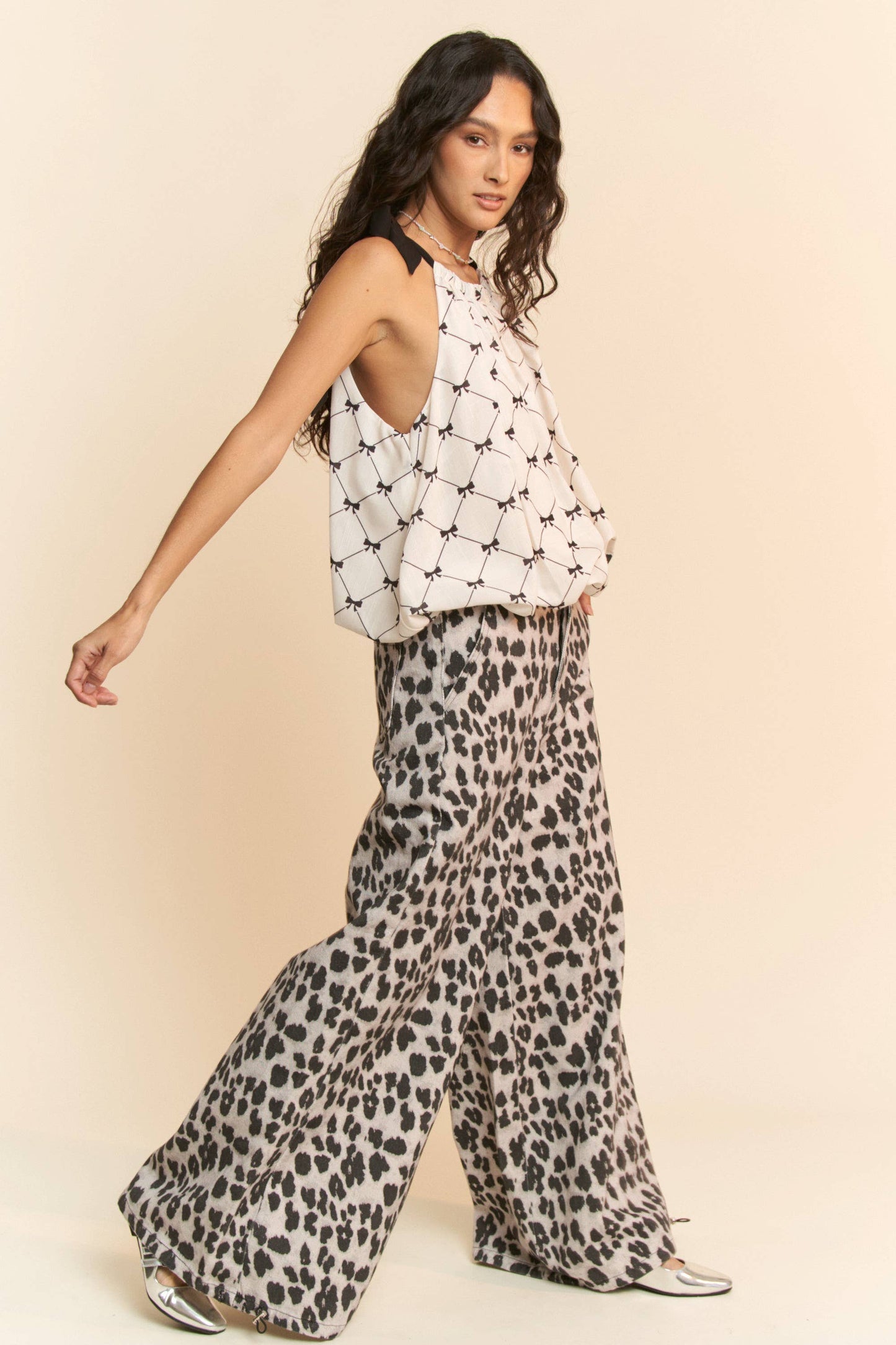 RIBBON CHECKER PRINTED TIE HALTER NECK BLOUSE TOP: Ivory