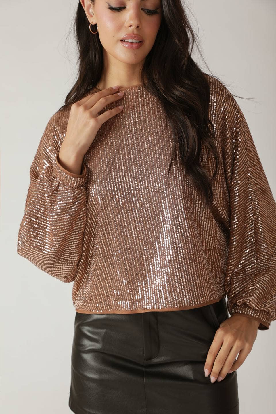 A sequin top  - IT13345: Brown / Contemporary /